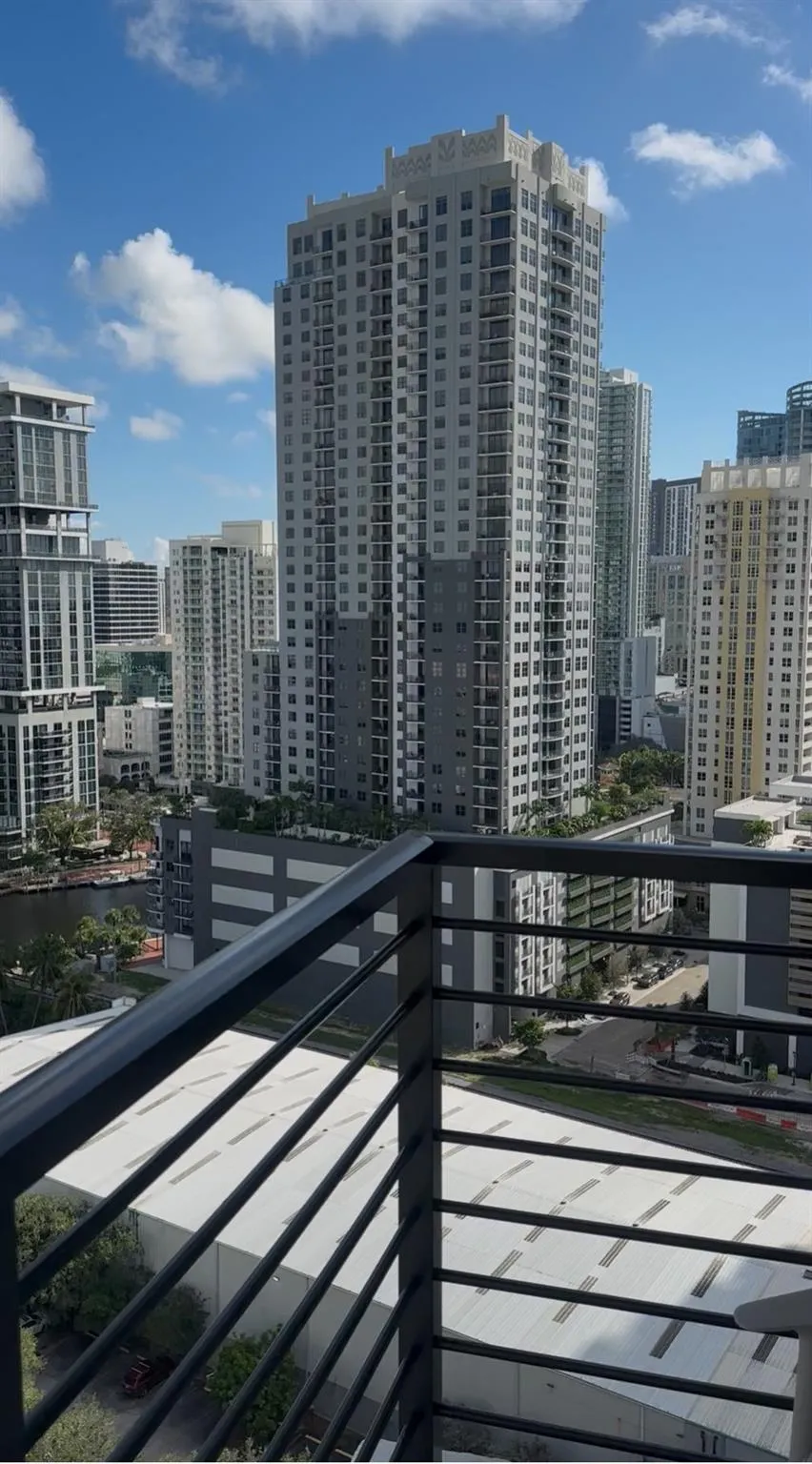 307 SW 5th Street