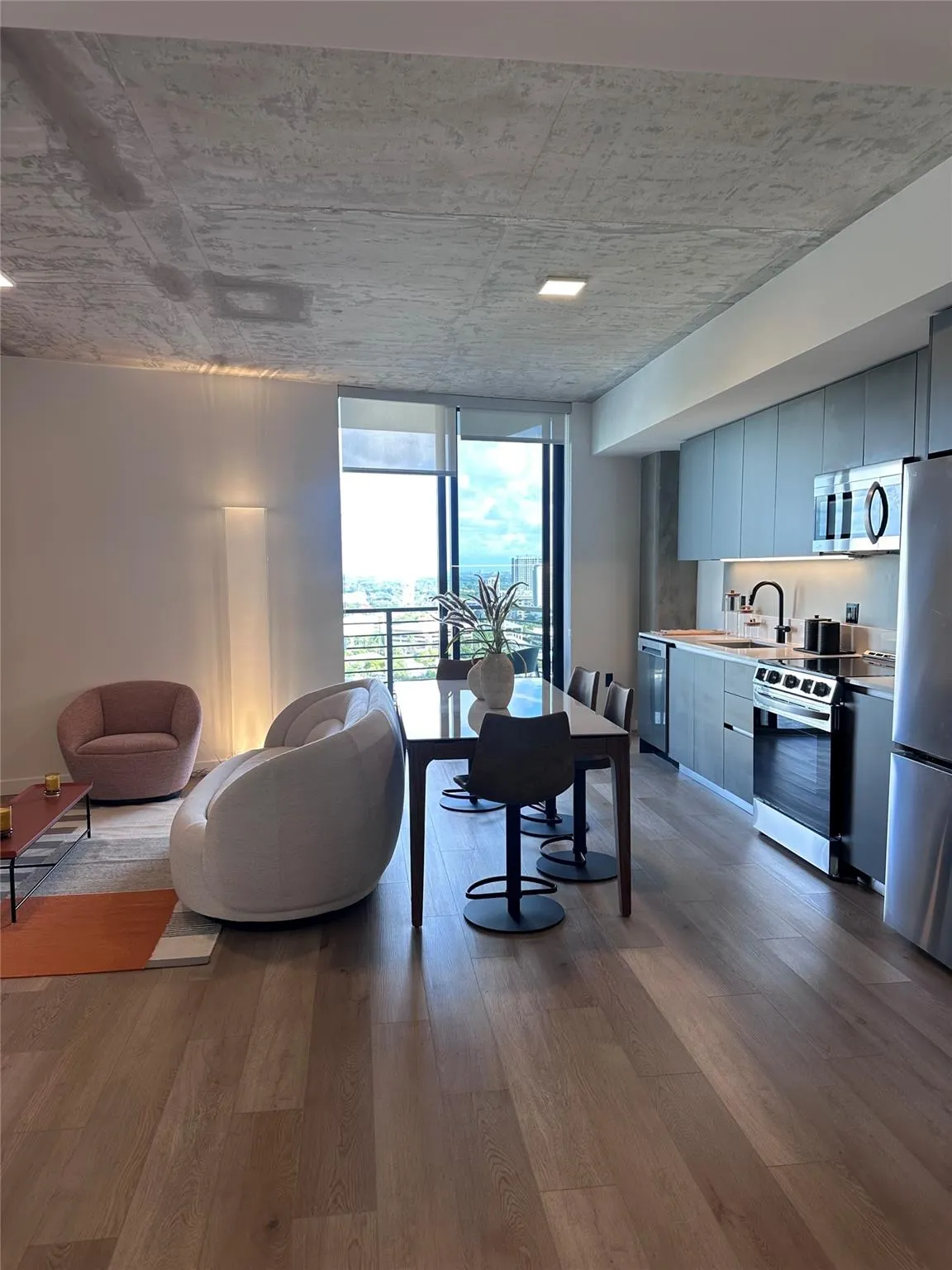 307 SW 5th Street