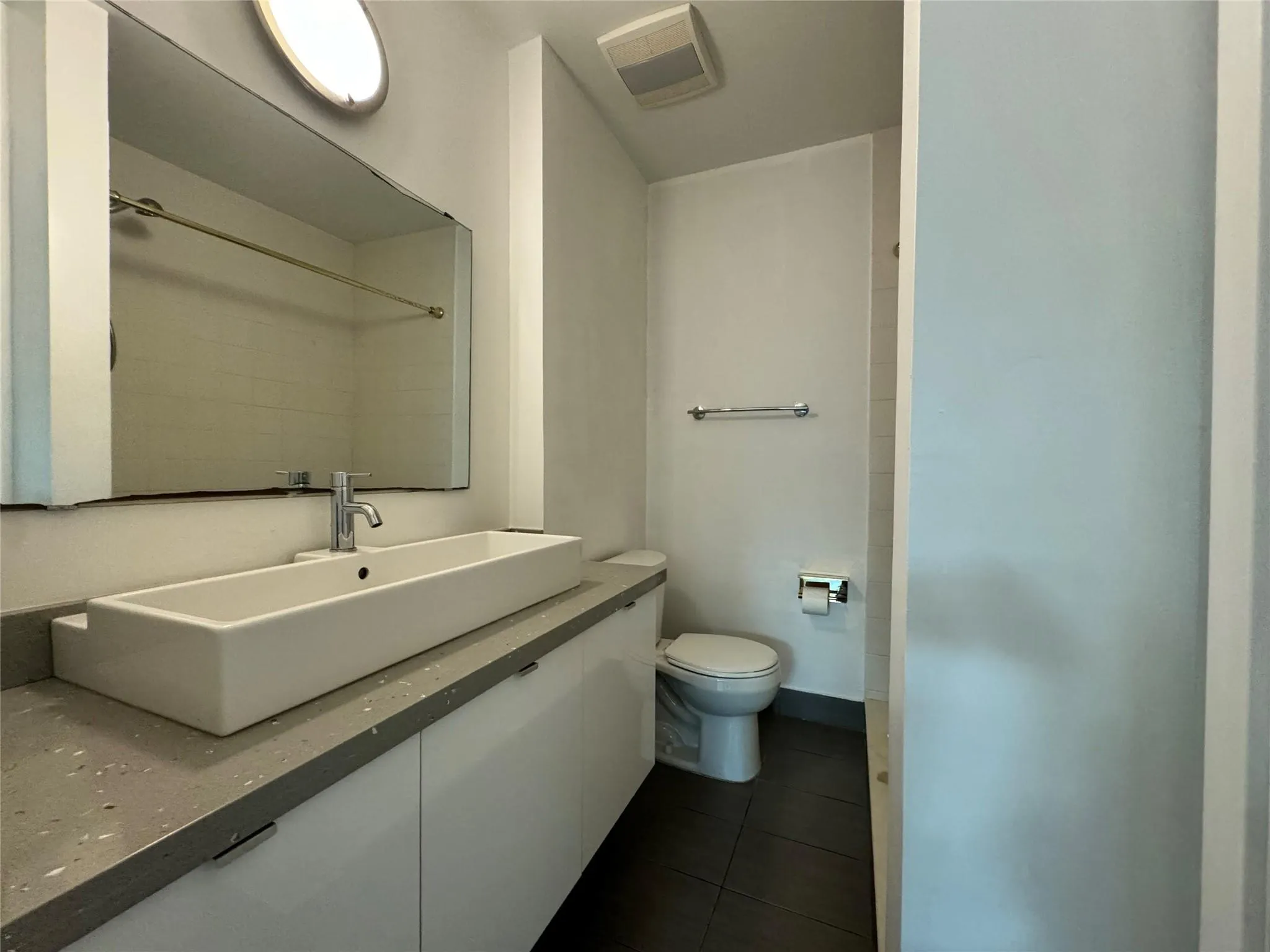 2830 NE 30th Pl, #15