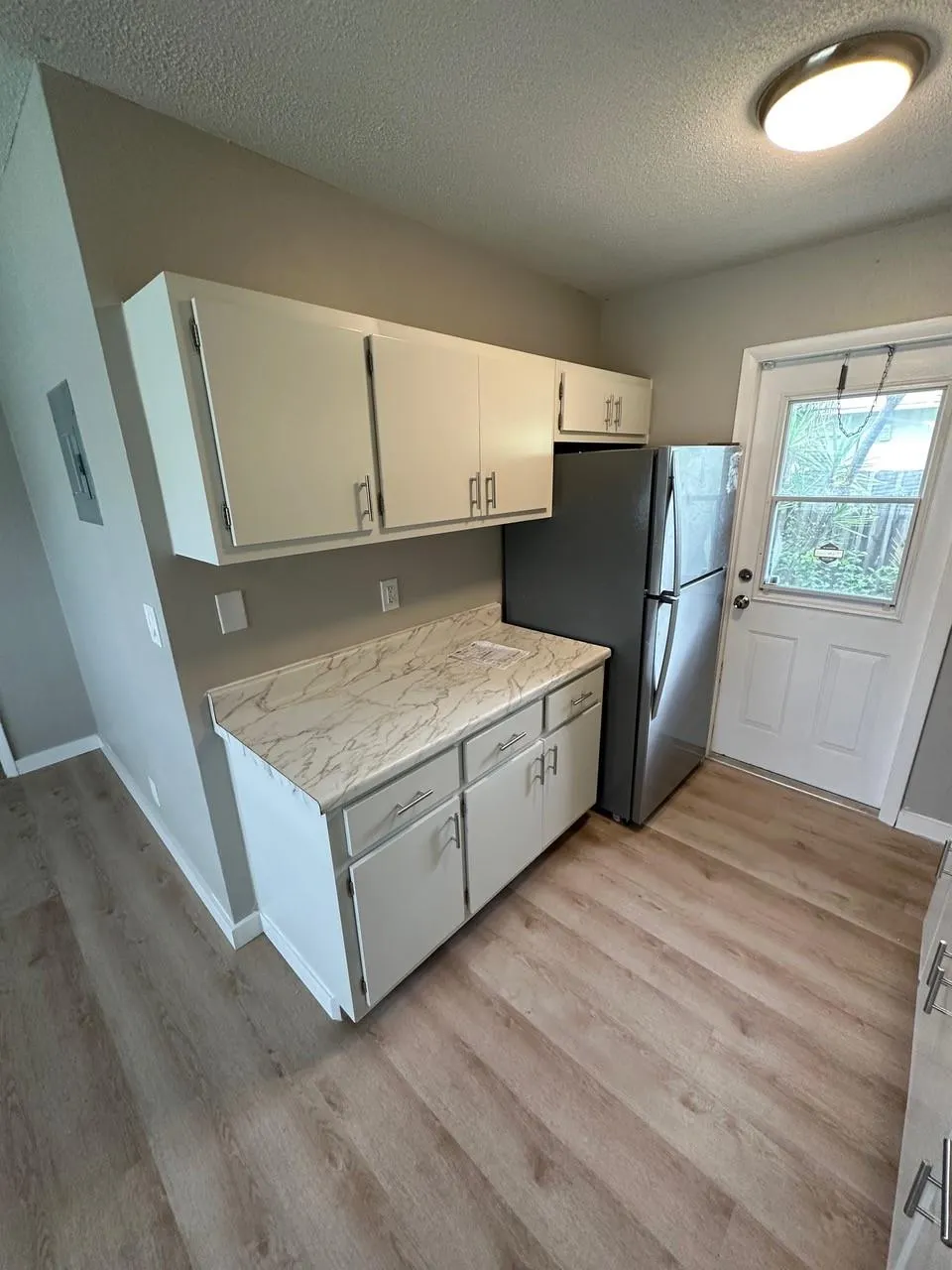 325 NW 25th St, #7