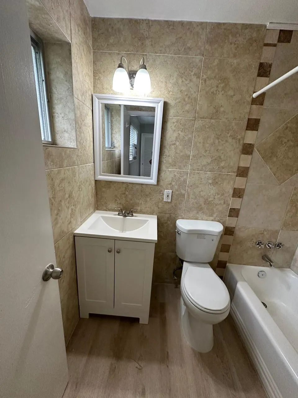 325 NW 25th St, #7