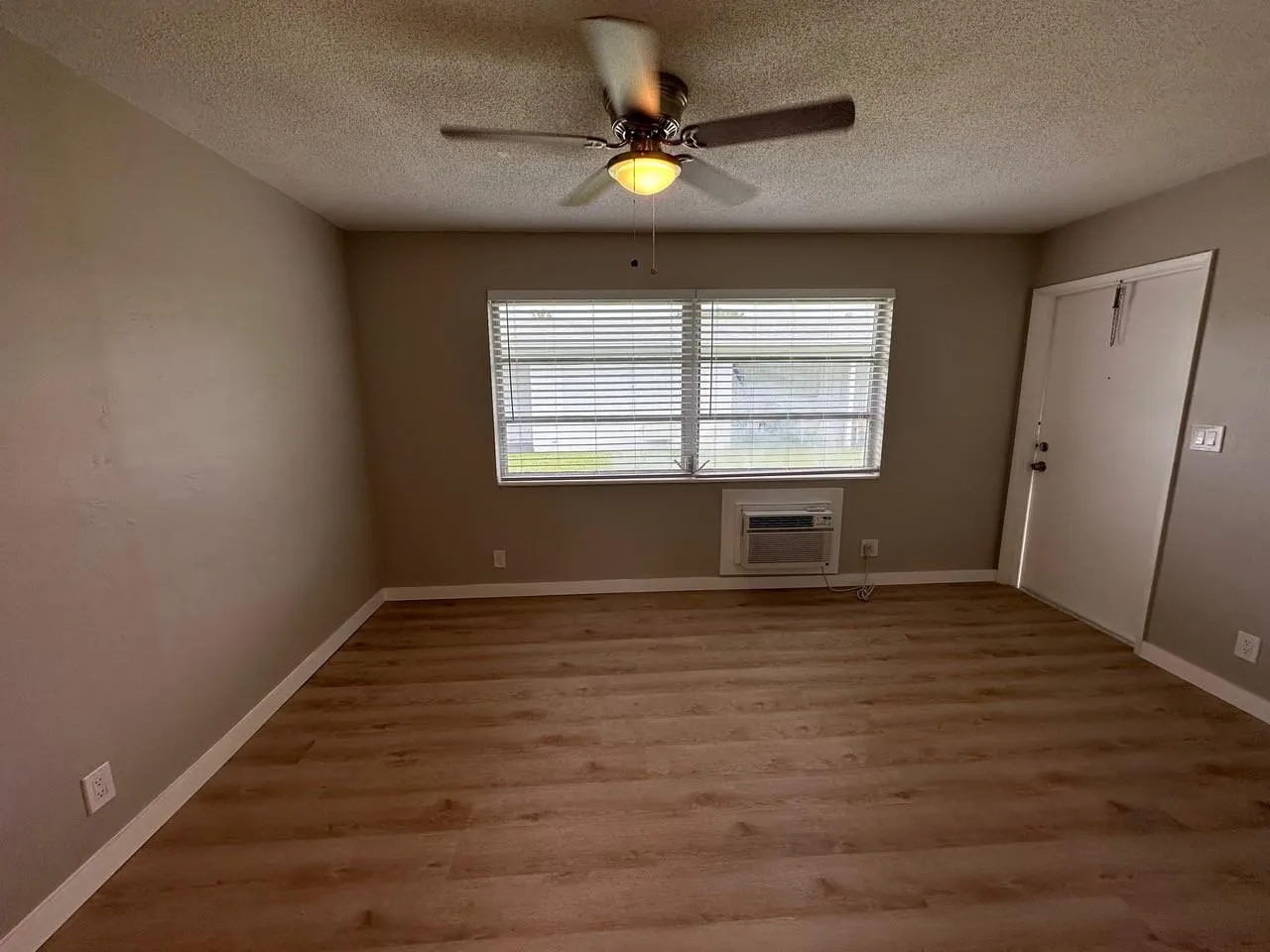 325 NW 25th St, #7