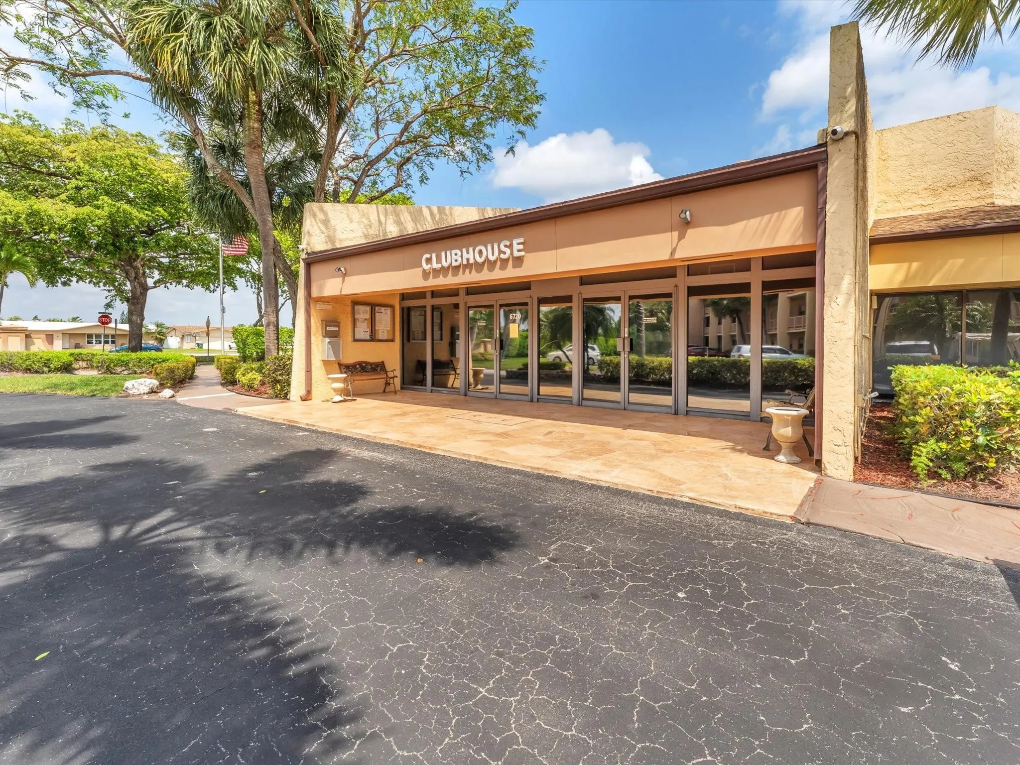 6870 Royal Palm Blvd, #310M