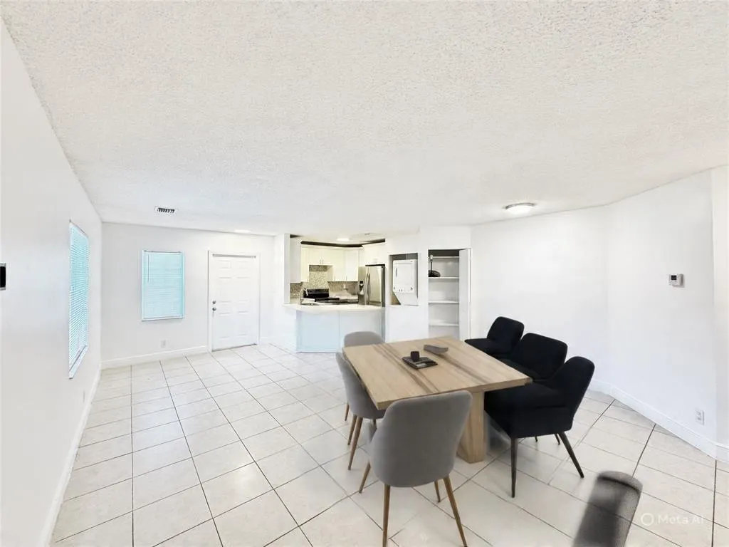 1136 NW 5th Ct