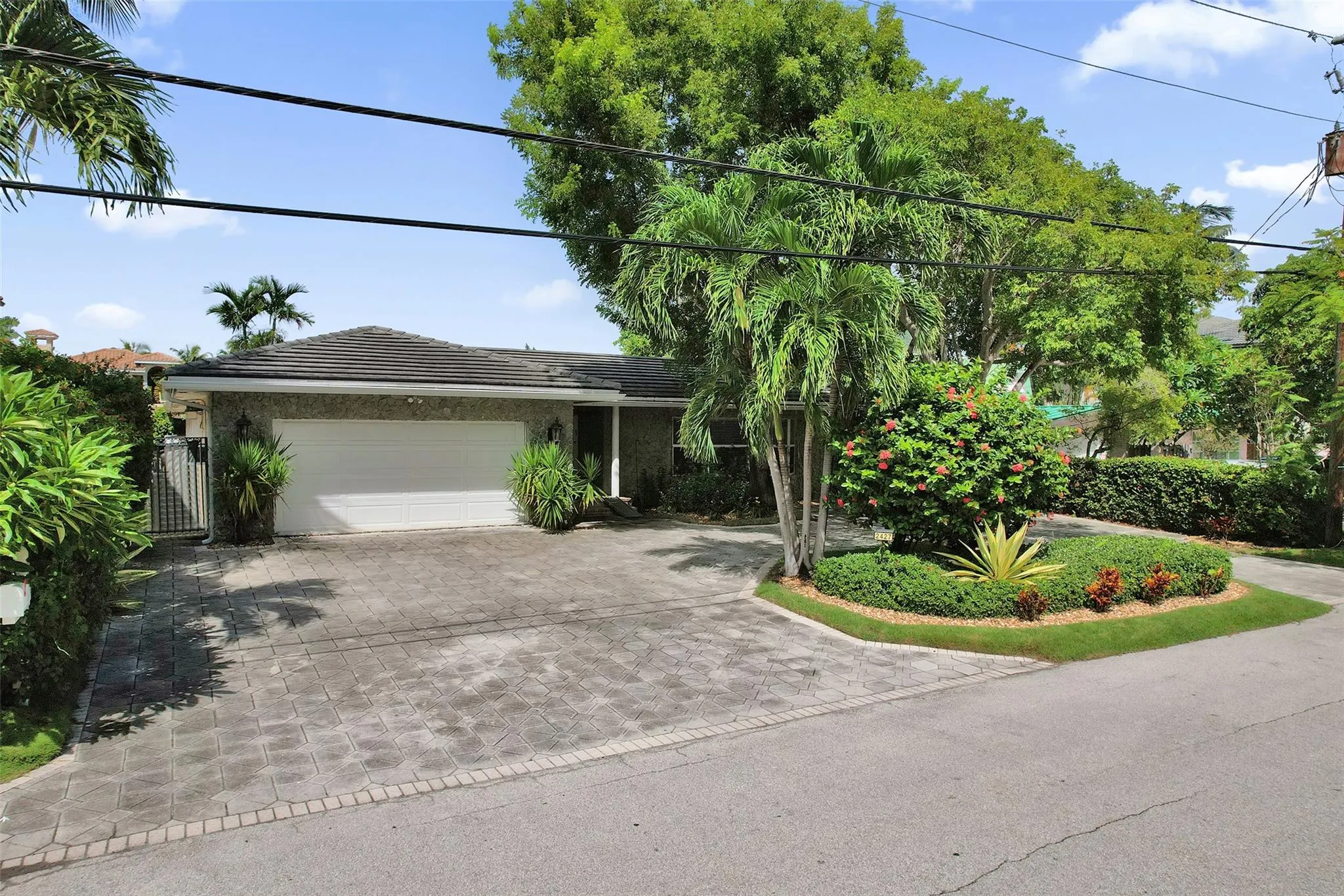 2427 Sea Island Dr