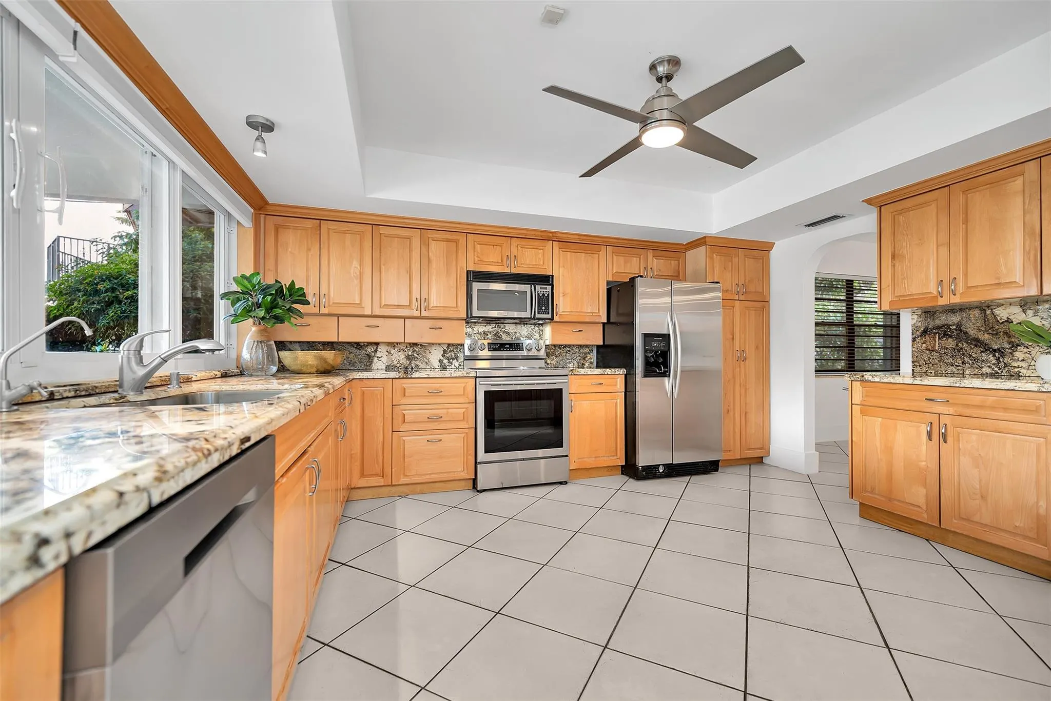 2427 Sea Island Dr