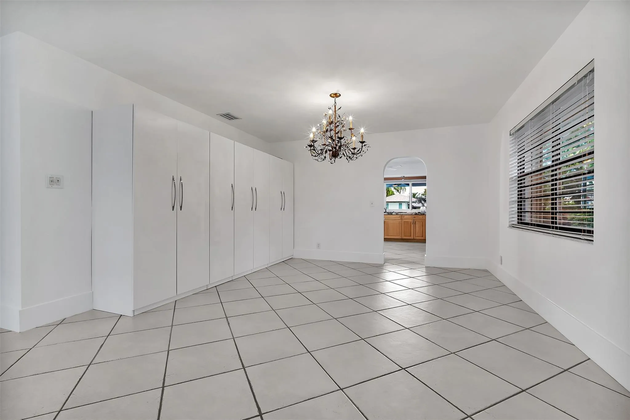 2427 Sea Island Dr