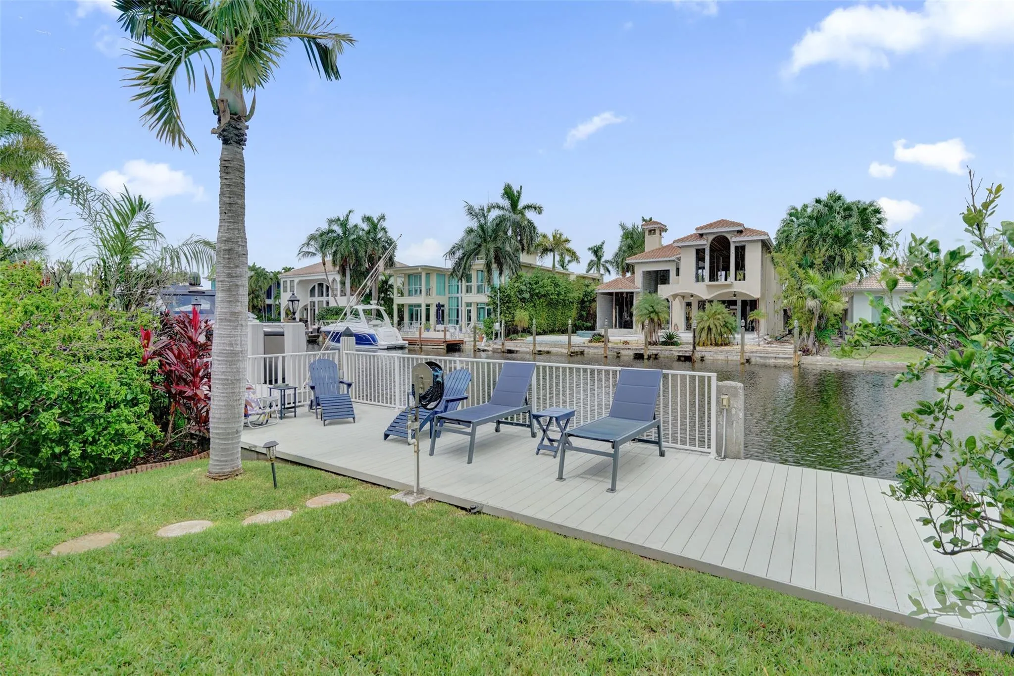 2427 Sea Island Dr