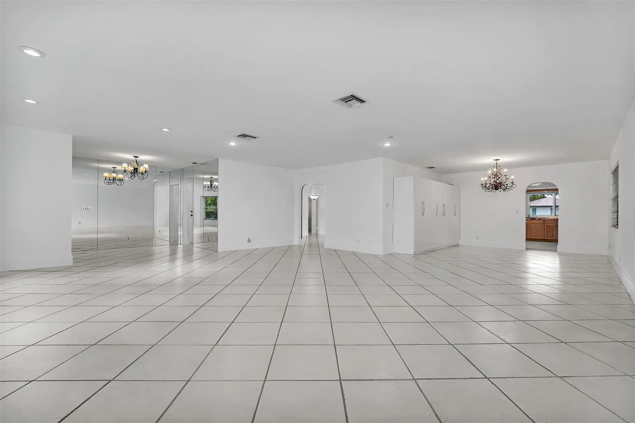 2427 Sea Island Dr