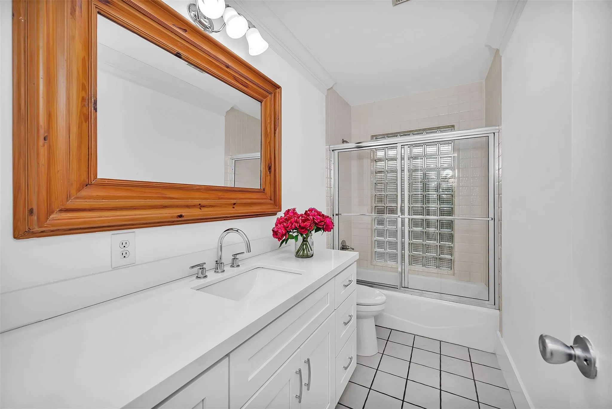2427 Sea Island Dr