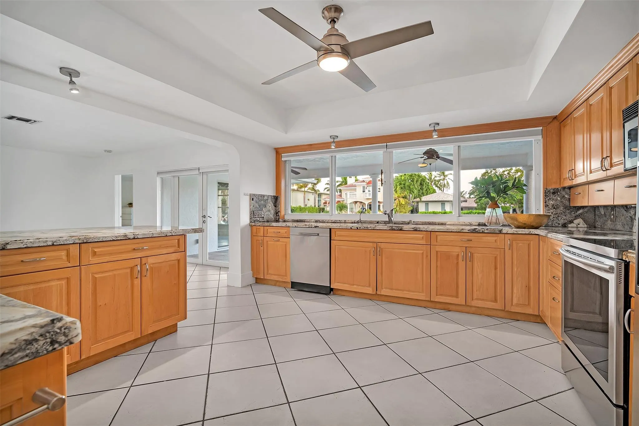 2427 Sea Island Dr