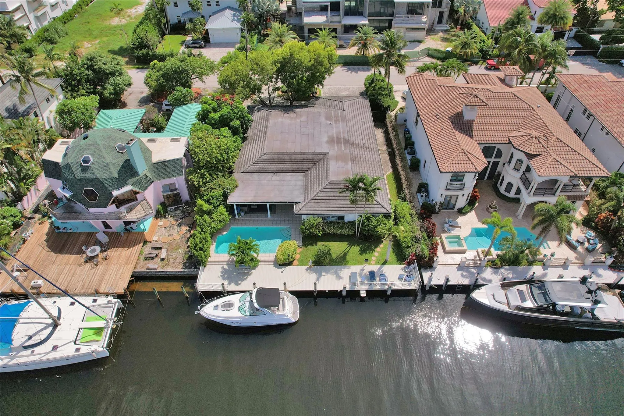2427 Sea Island Dr