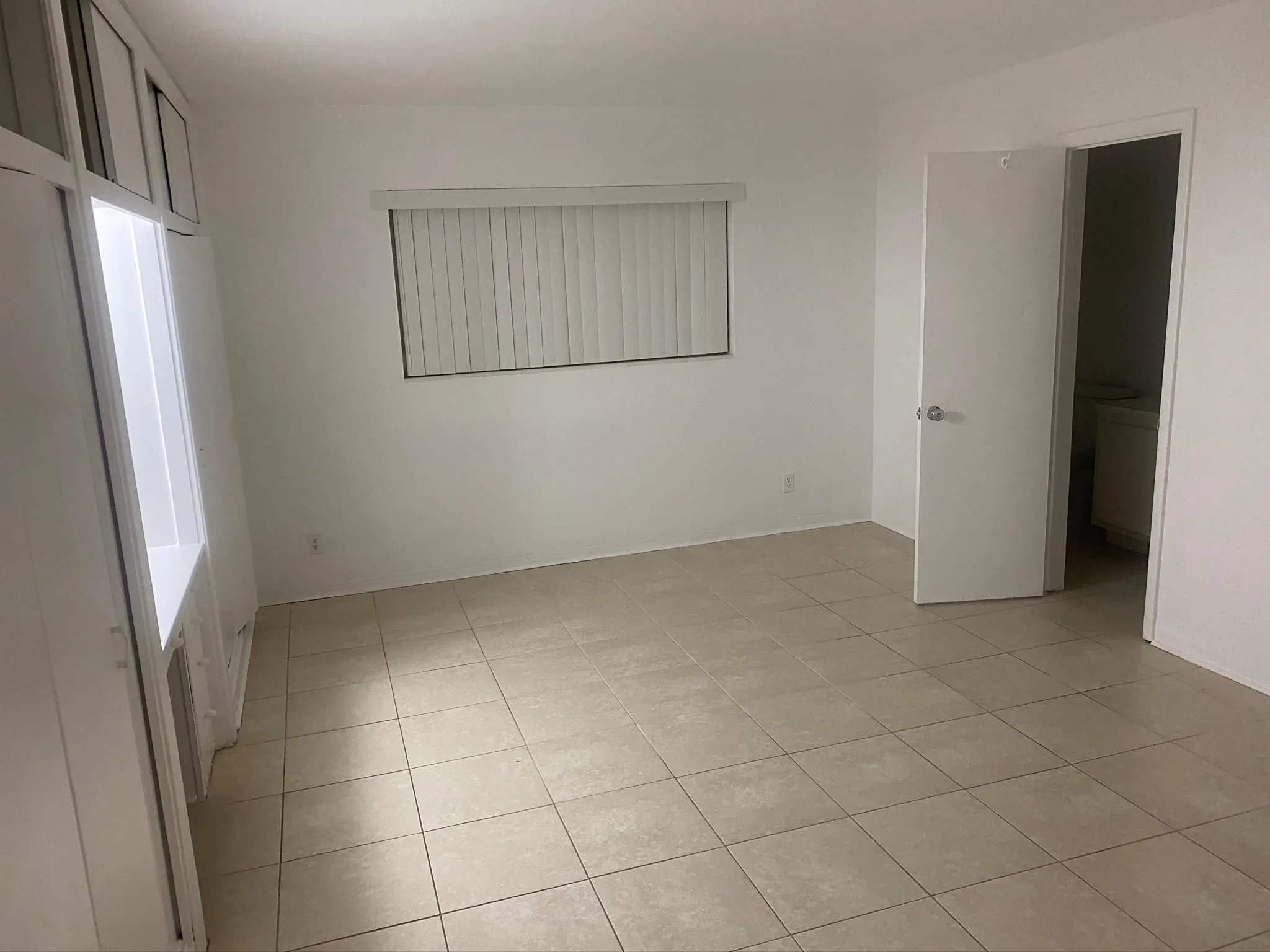 4328 SW 6TH ST, #206