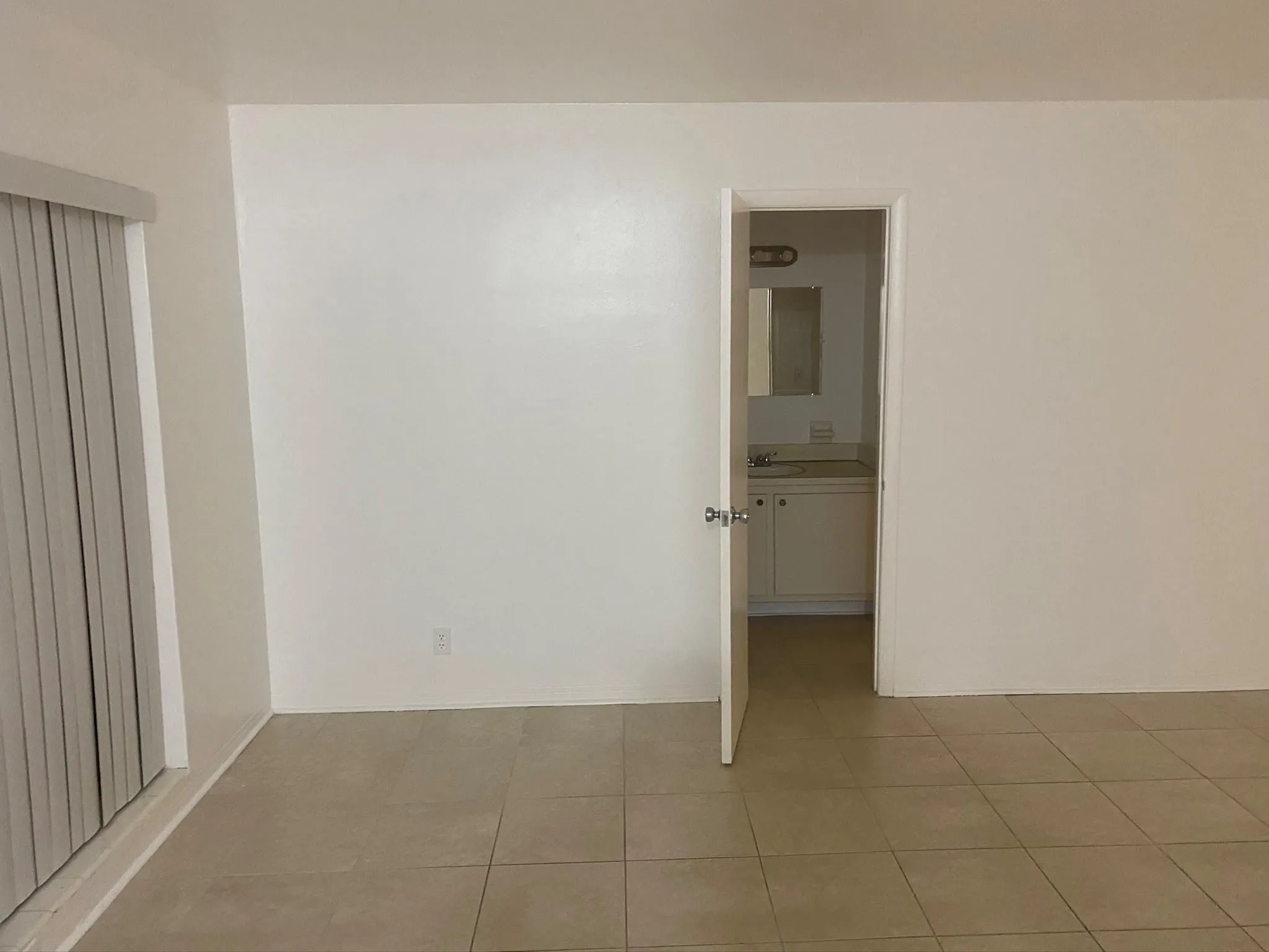 4328 SW 6TH ST, #206