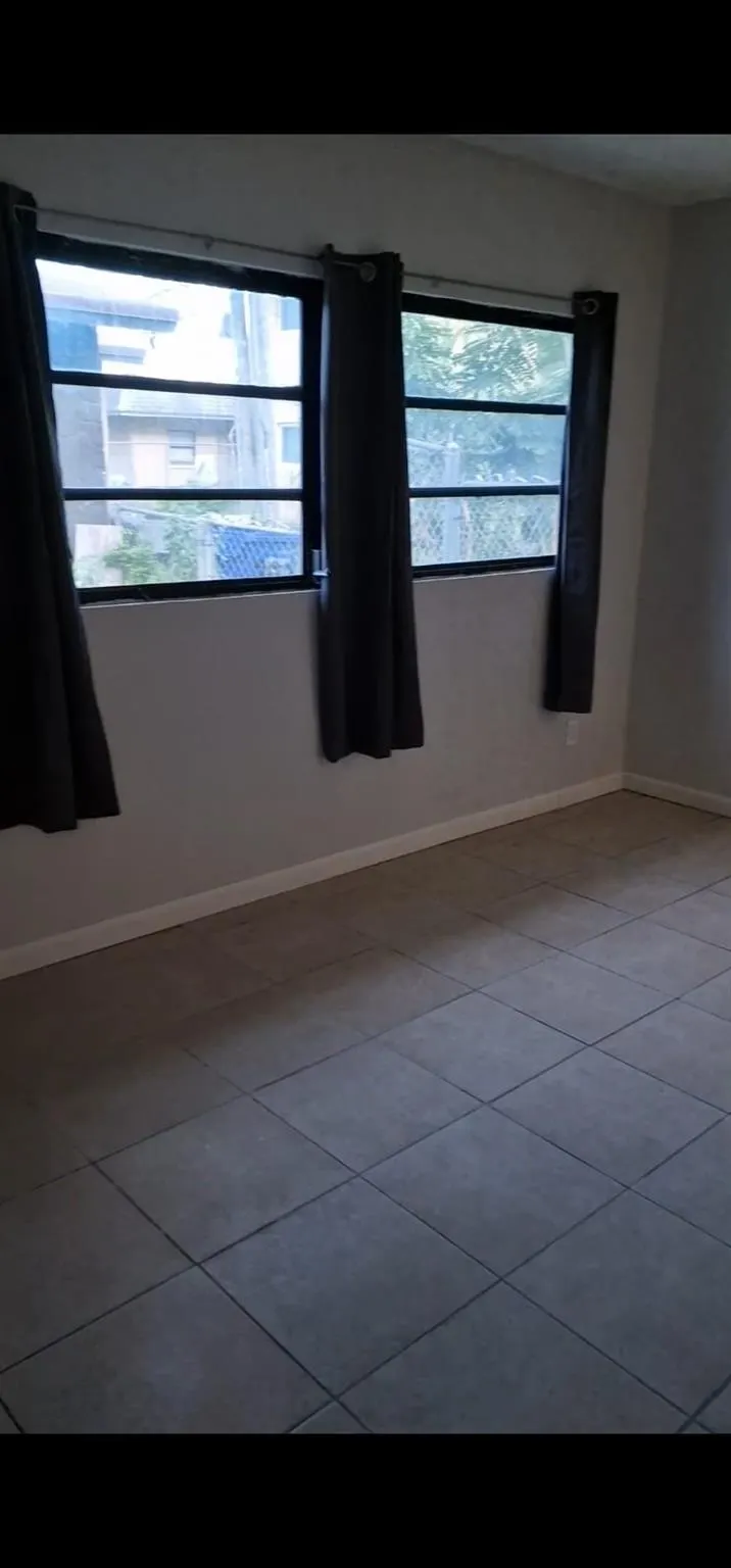 322 SW 2nd St