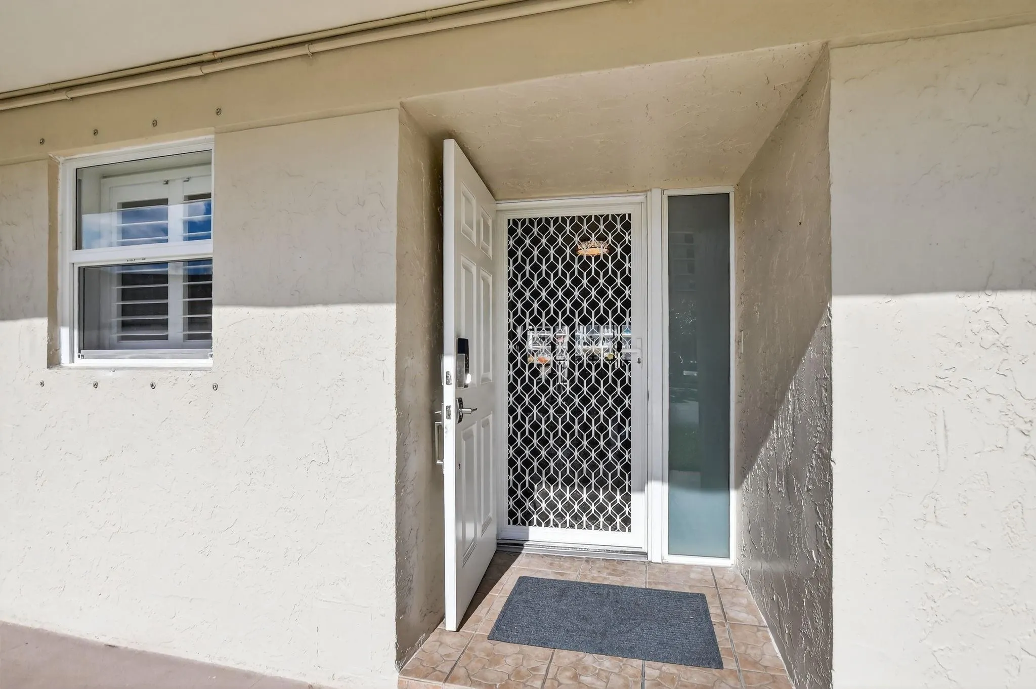 1537 E Hillsboro Blvd, #138