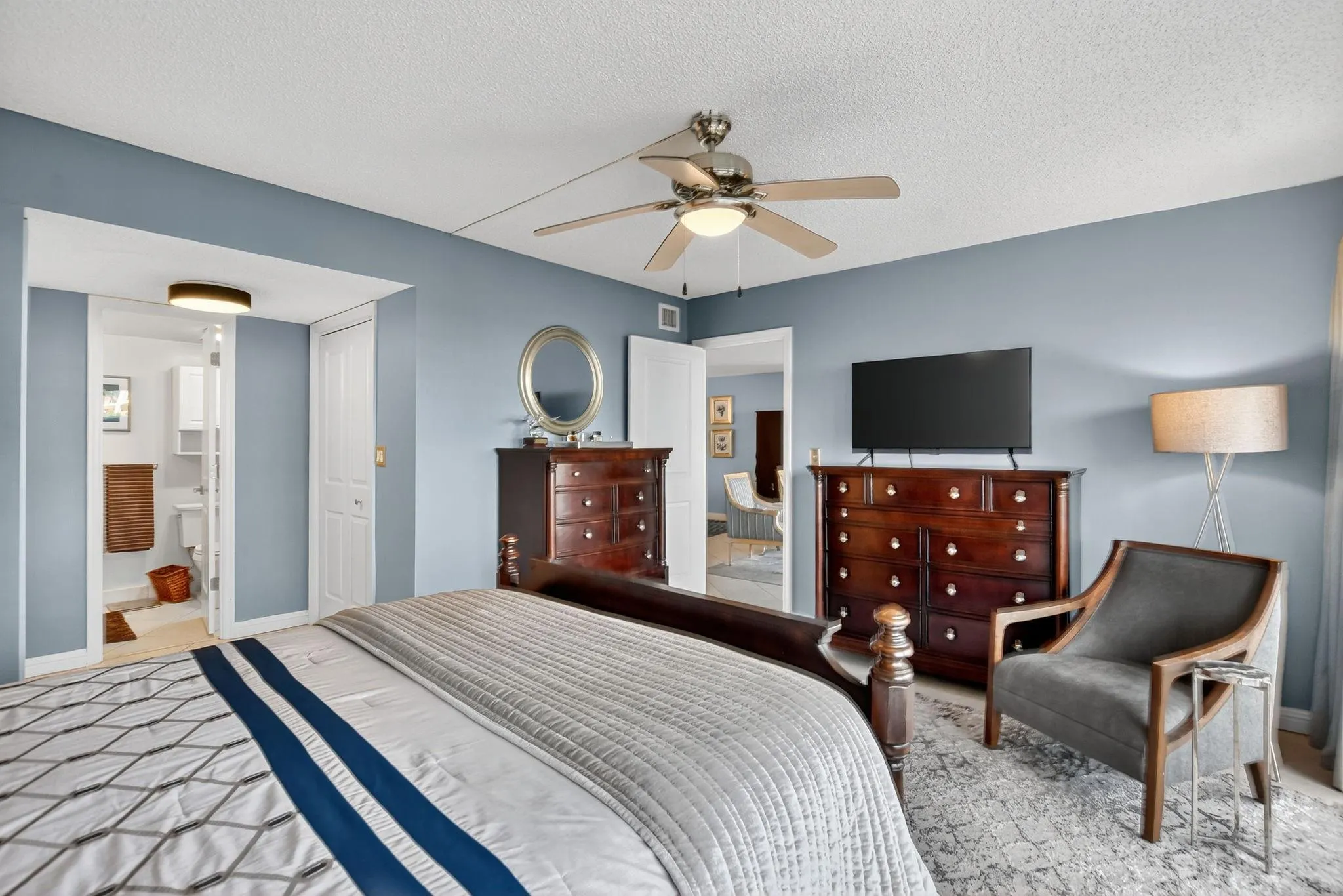 1537 E Hillsboro Blvd, #138