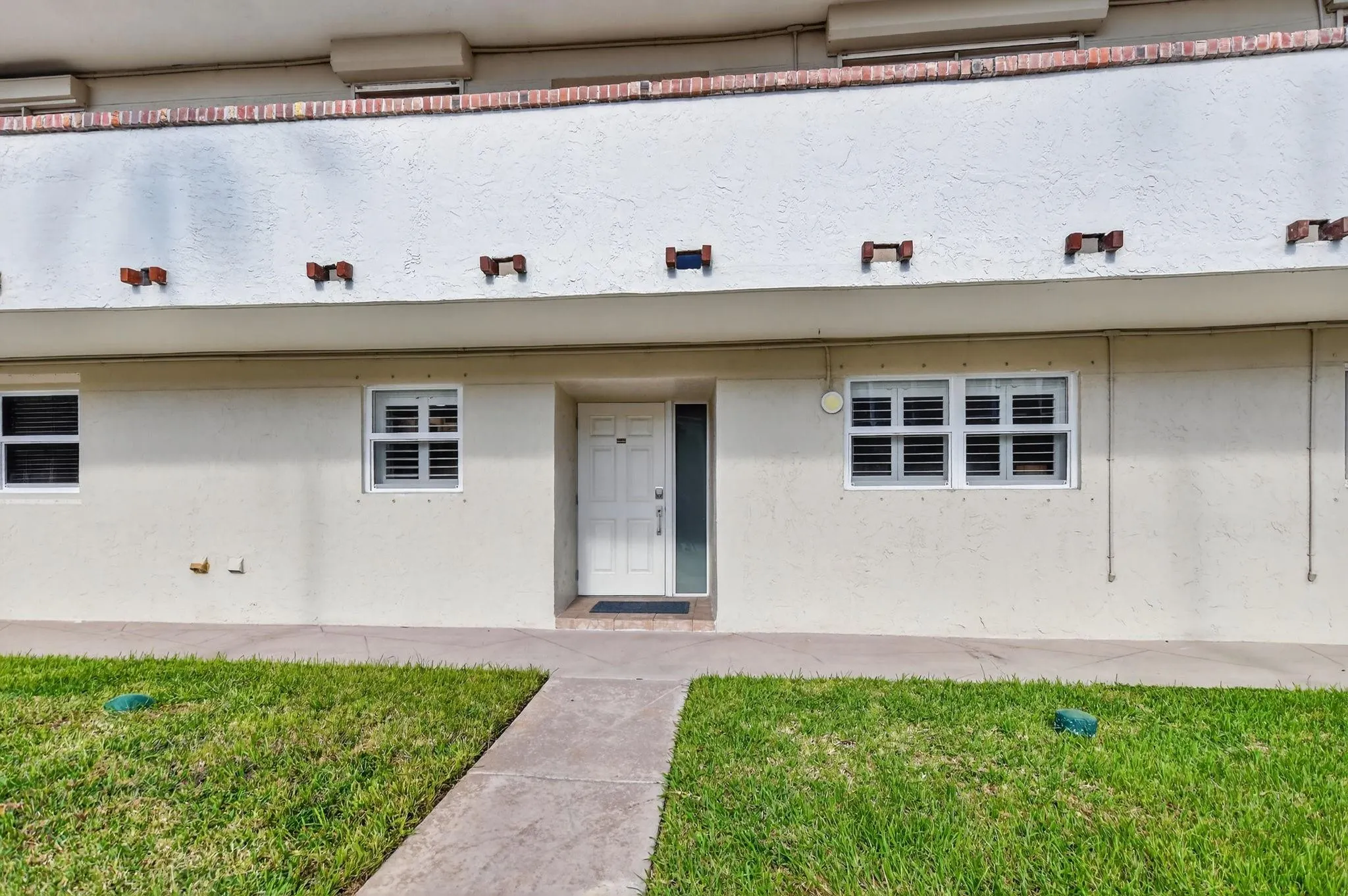 1537 E Hillsboro Blvd, #138