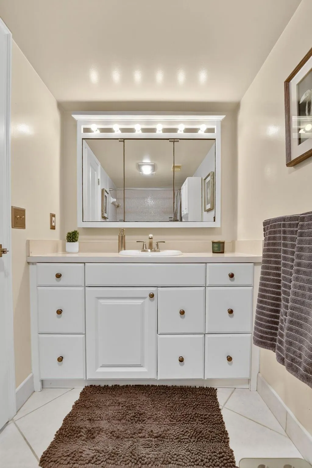 1537 E Hillsboro Blvd, #138