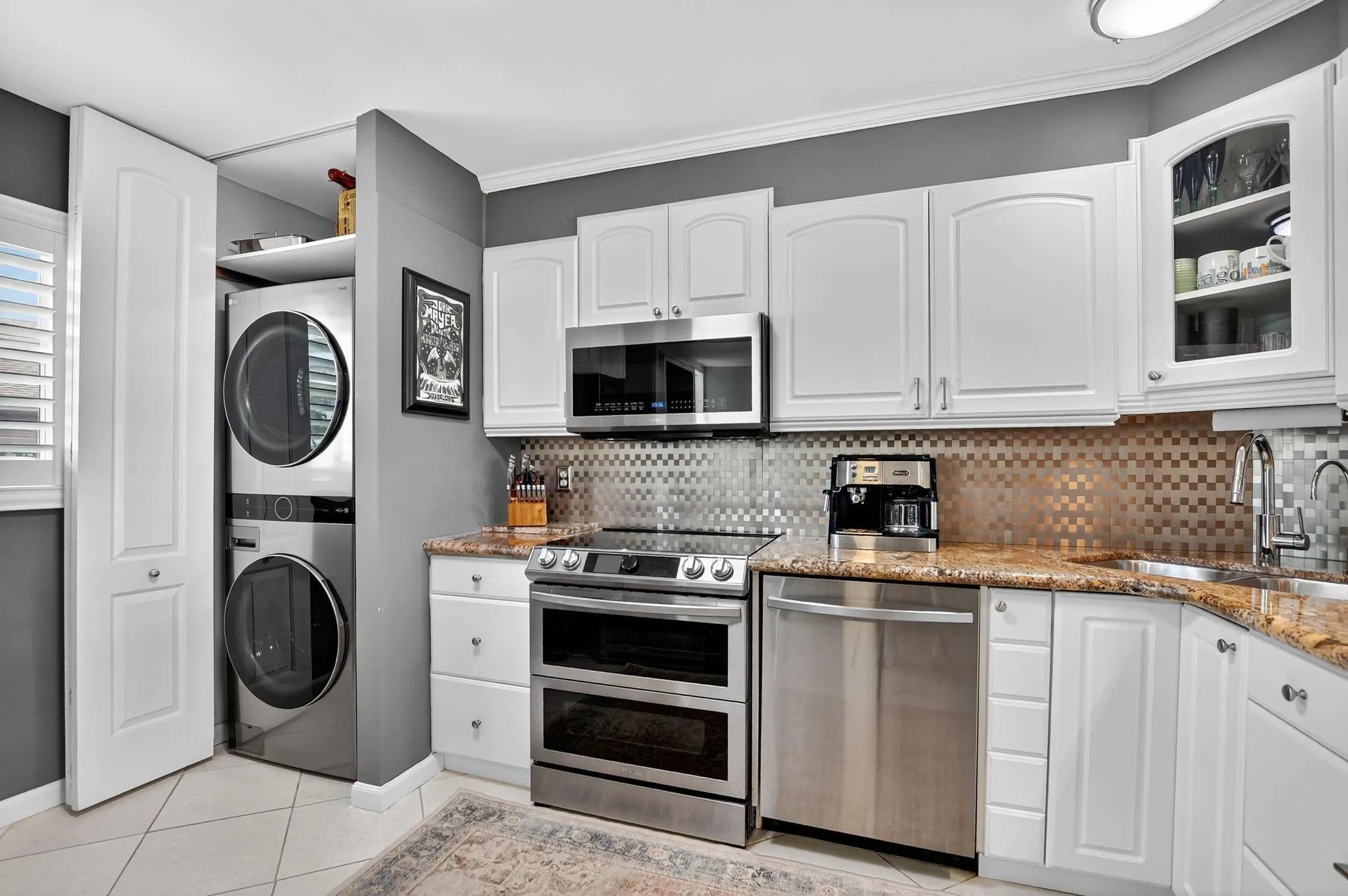 1537 E Hillsboro Blvd, #138