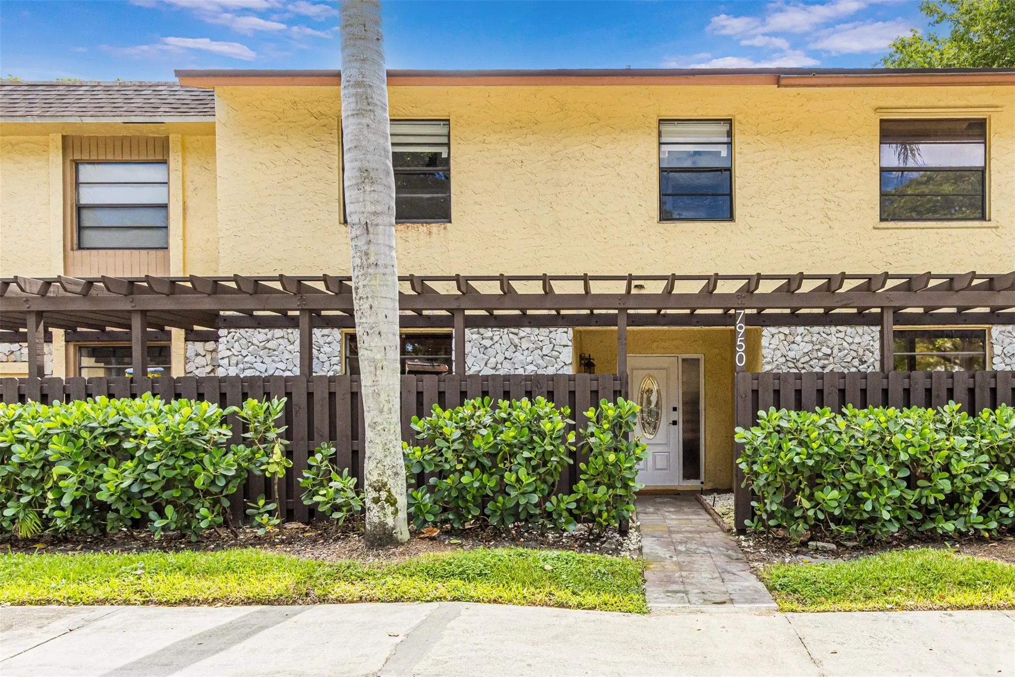 7950 NW 11th Ct