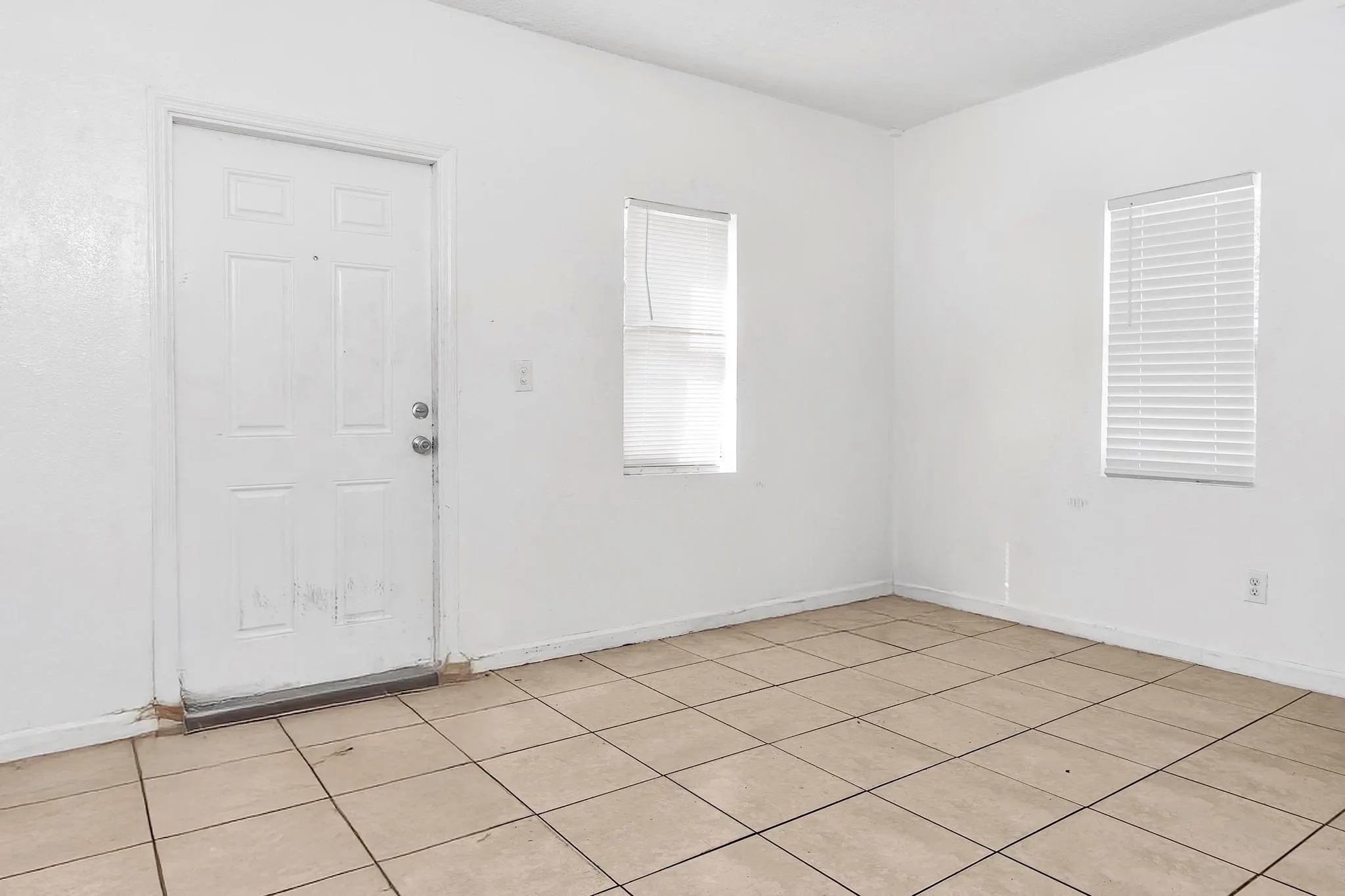 632-634 NW 14th Ter