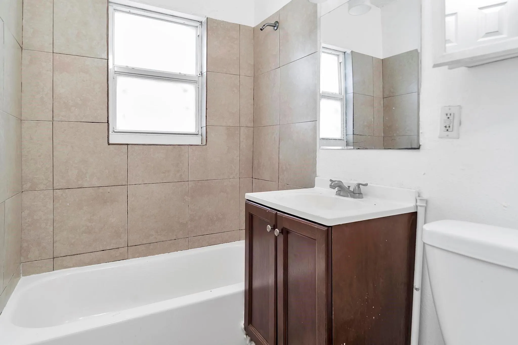 632-634 NW 14th Ter