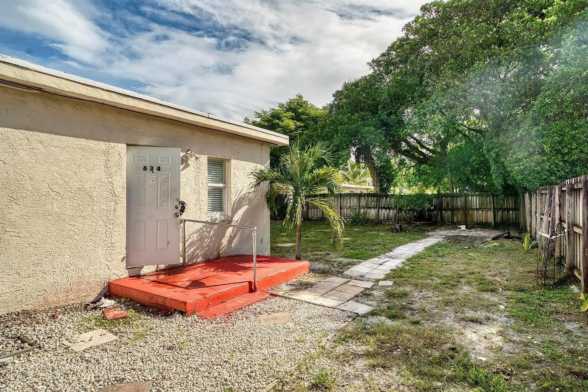 632-634 NW 14th Ter