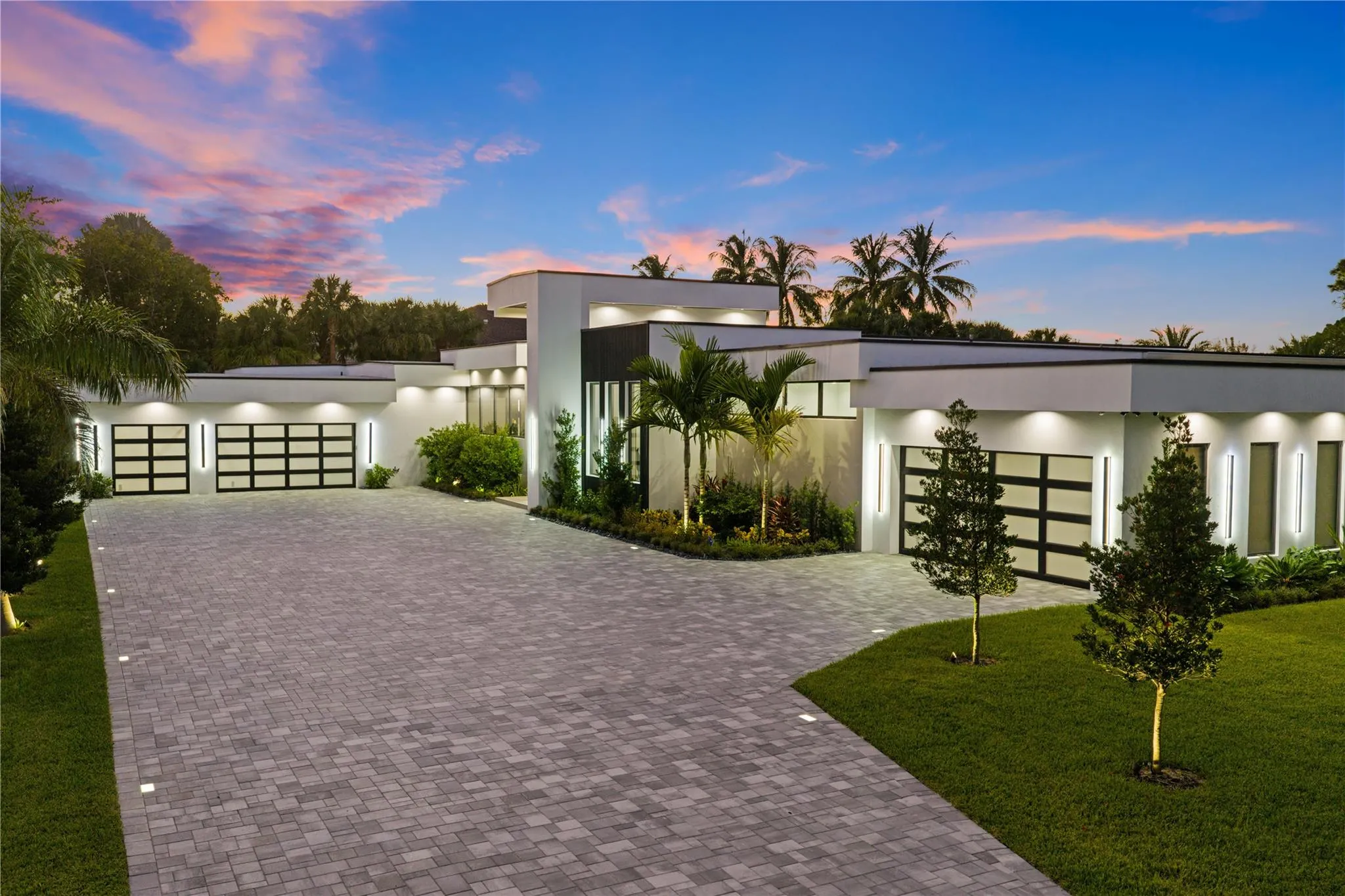 8795 Valencia Ct