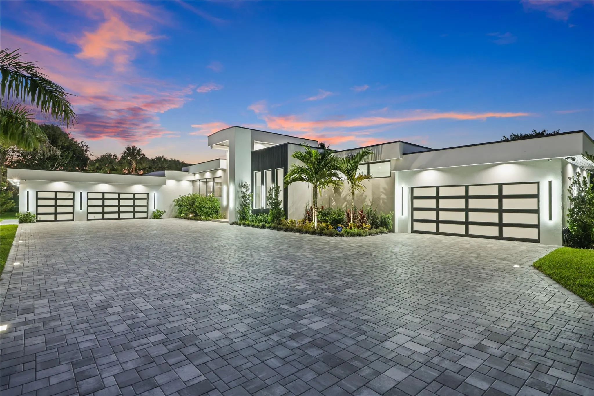 8795 Valencia Ct