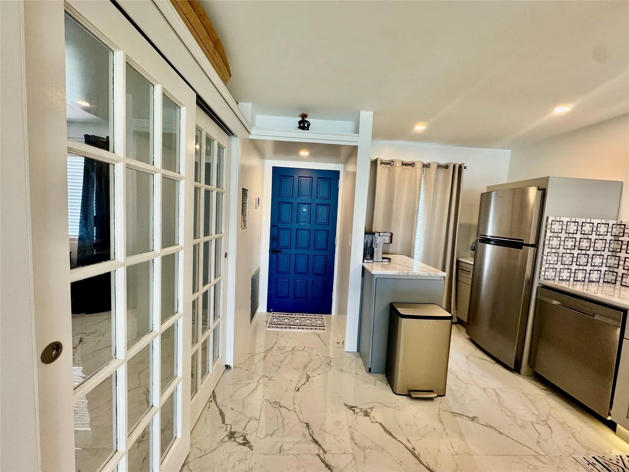 4100 Tivoli Ct, #201