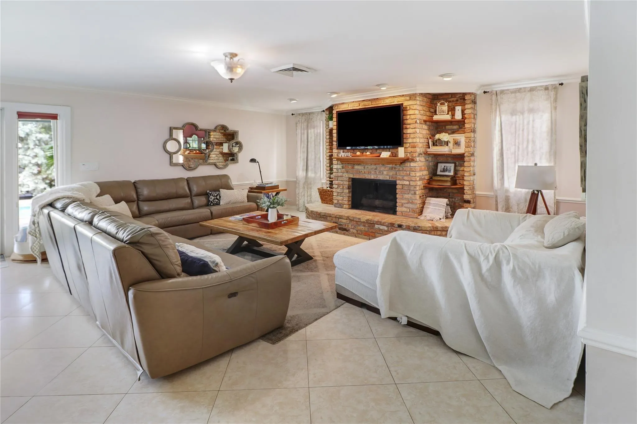 635 Riviera Isle Drive