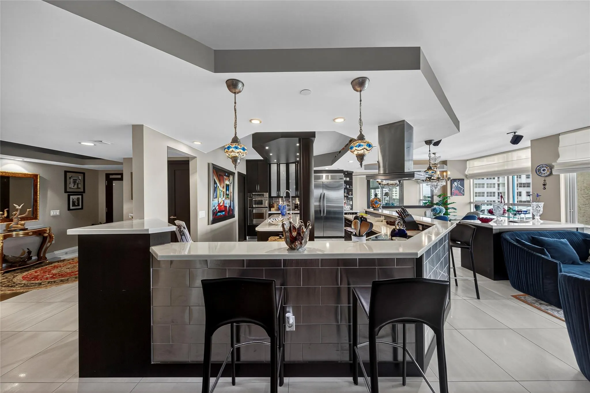 2845 NE 9th St, #806