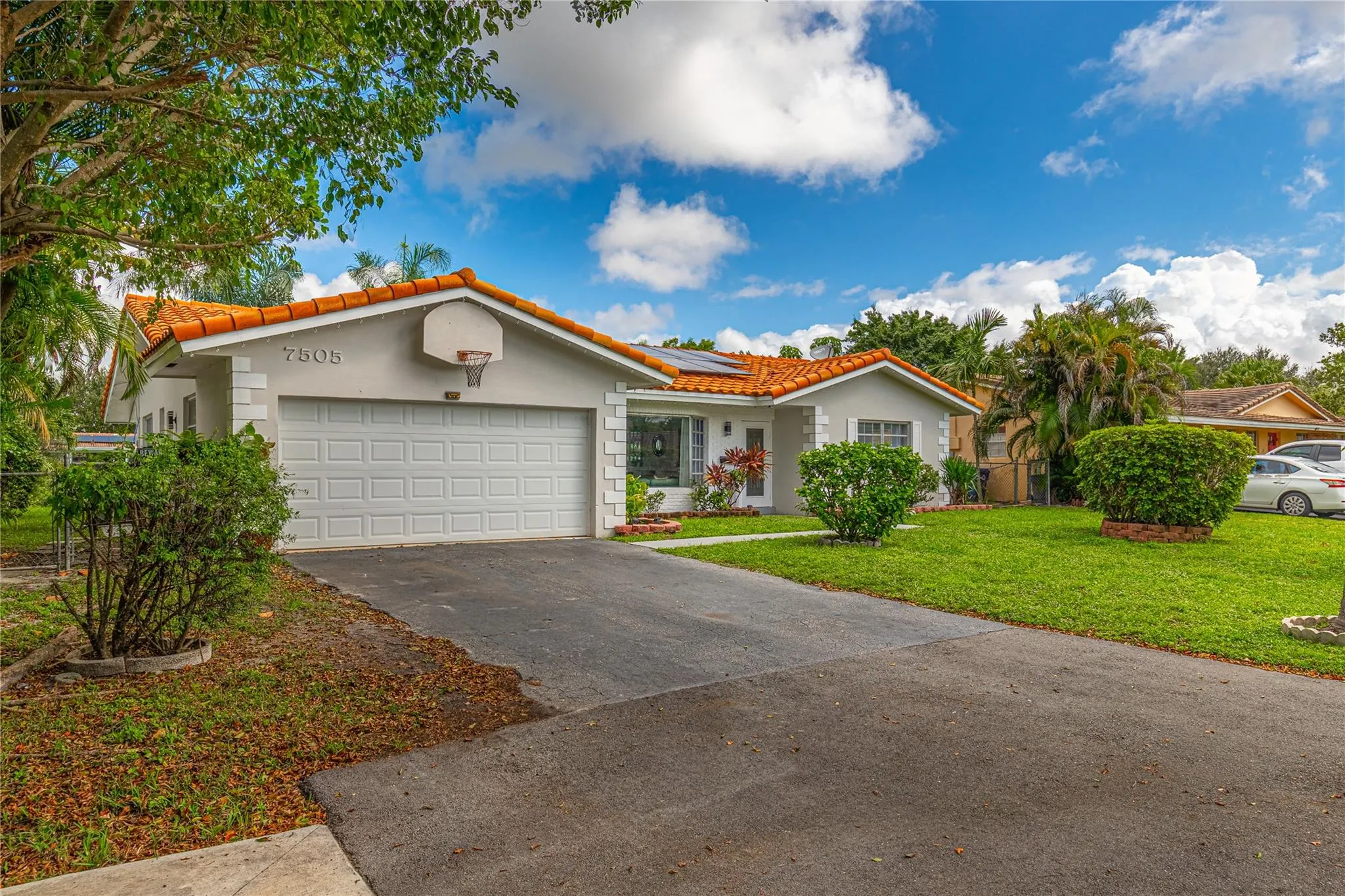 7505 NW 40TH PL
