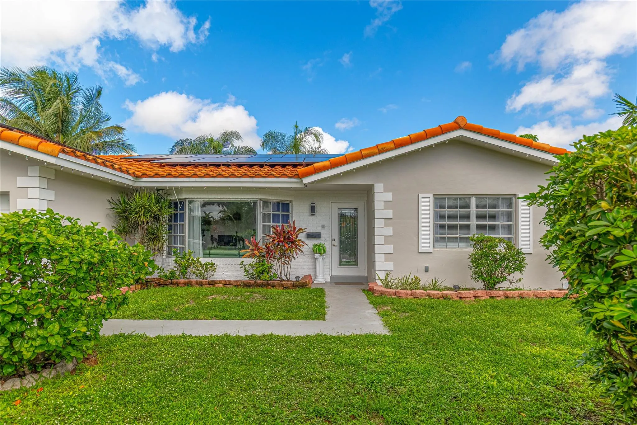 7505 NW 40TH PL