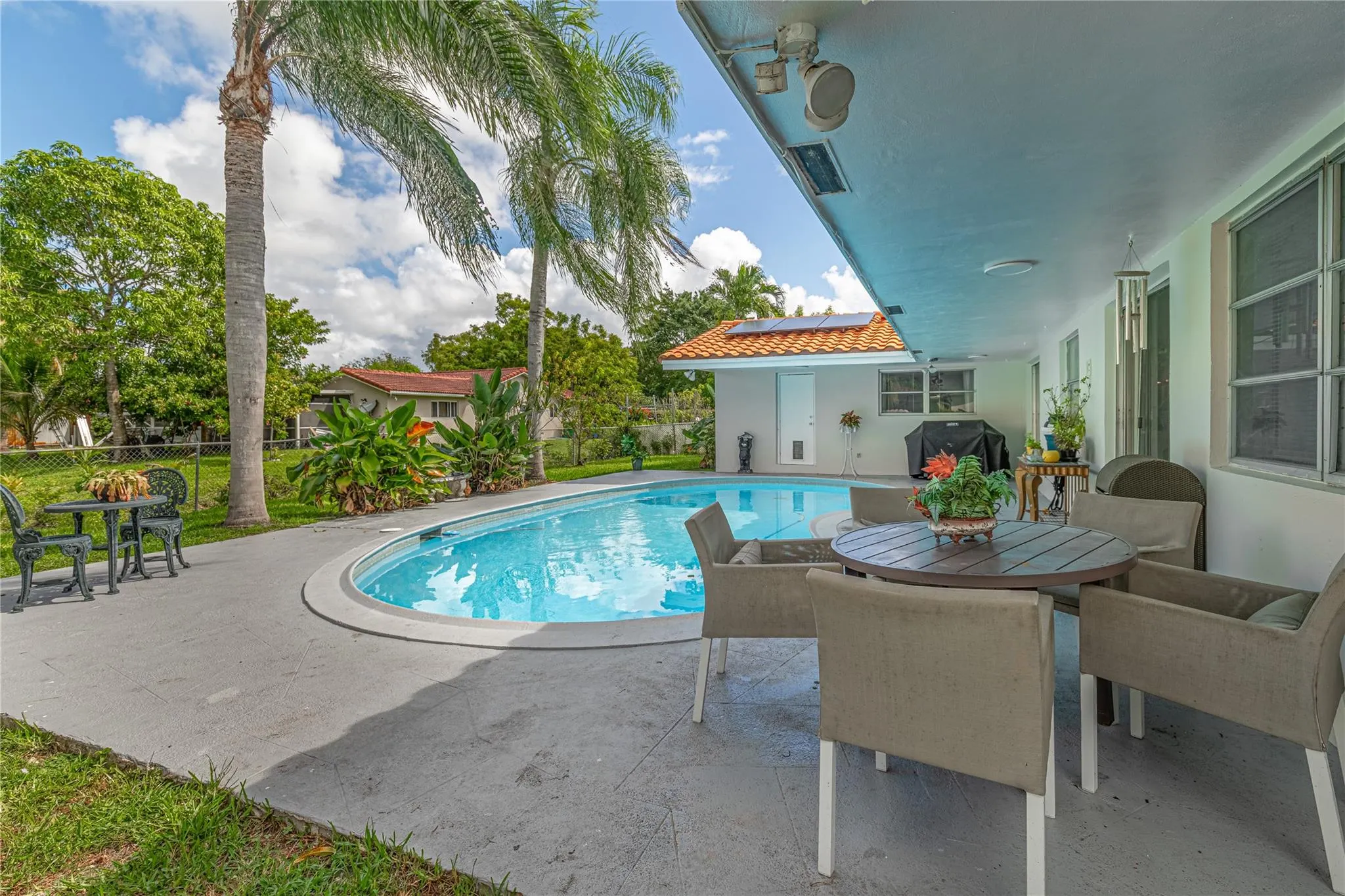 7505 NW 40TH PL