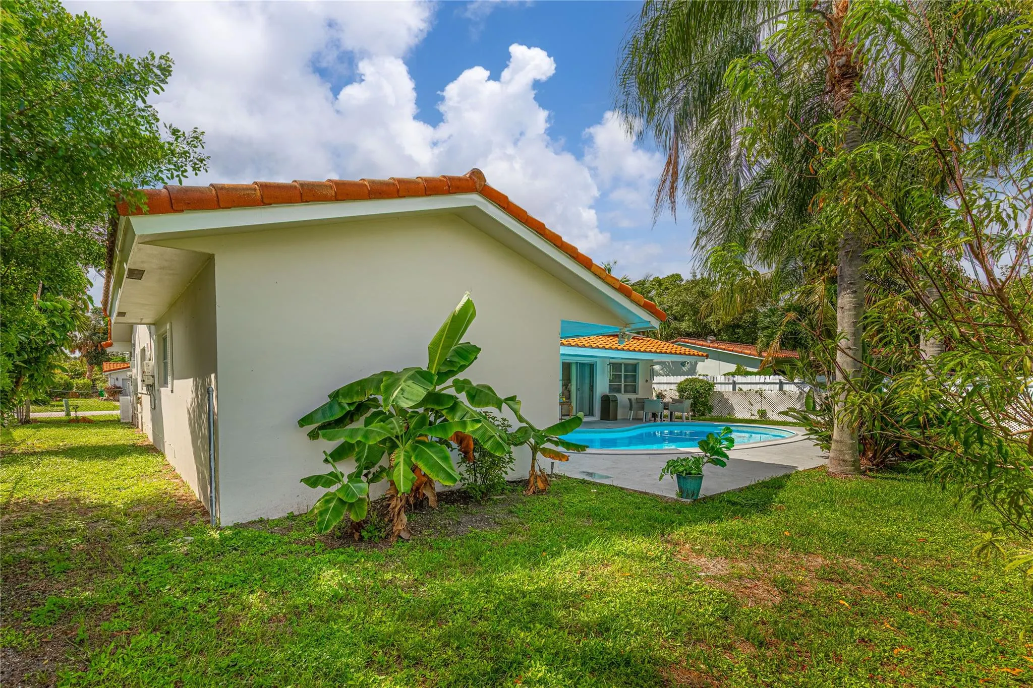 7505 NW 40TH PL