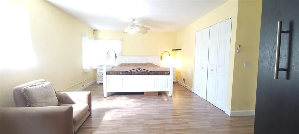 400 Sunset Dr