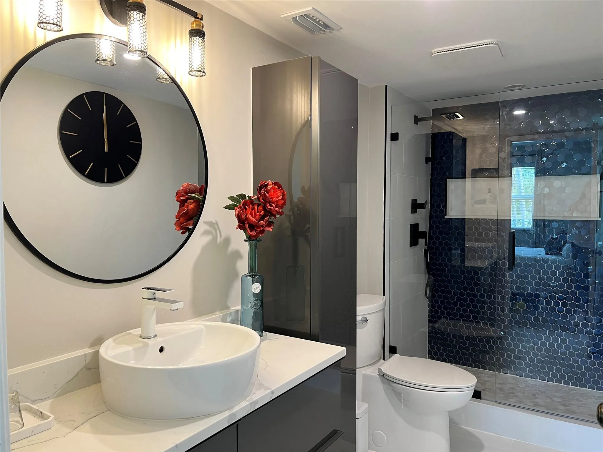 2220 N Cypress Bend Dr, #301