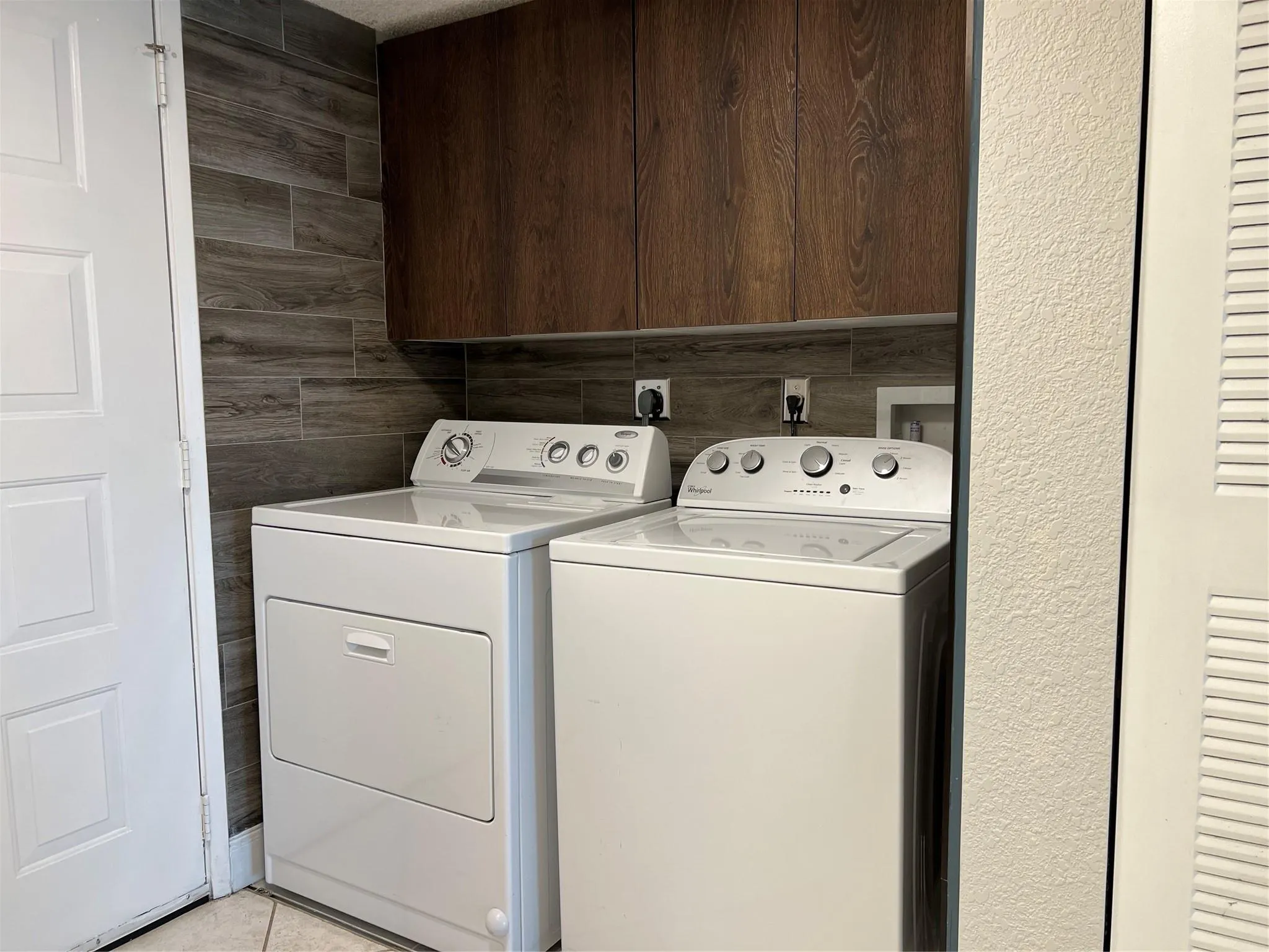 2220 N Cypress Bend Dr, #301