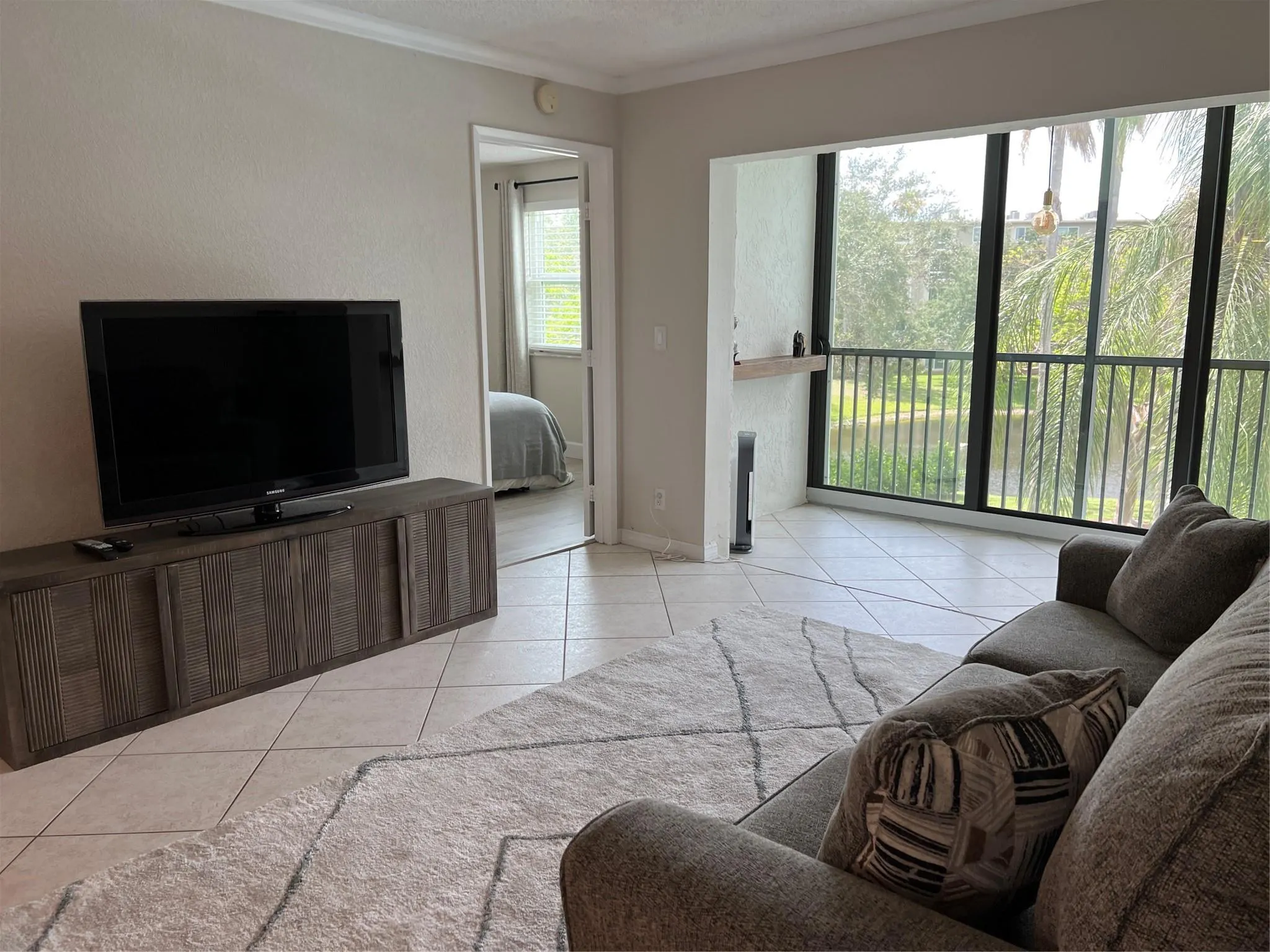 2220 N Cypress Bend Dr, #301