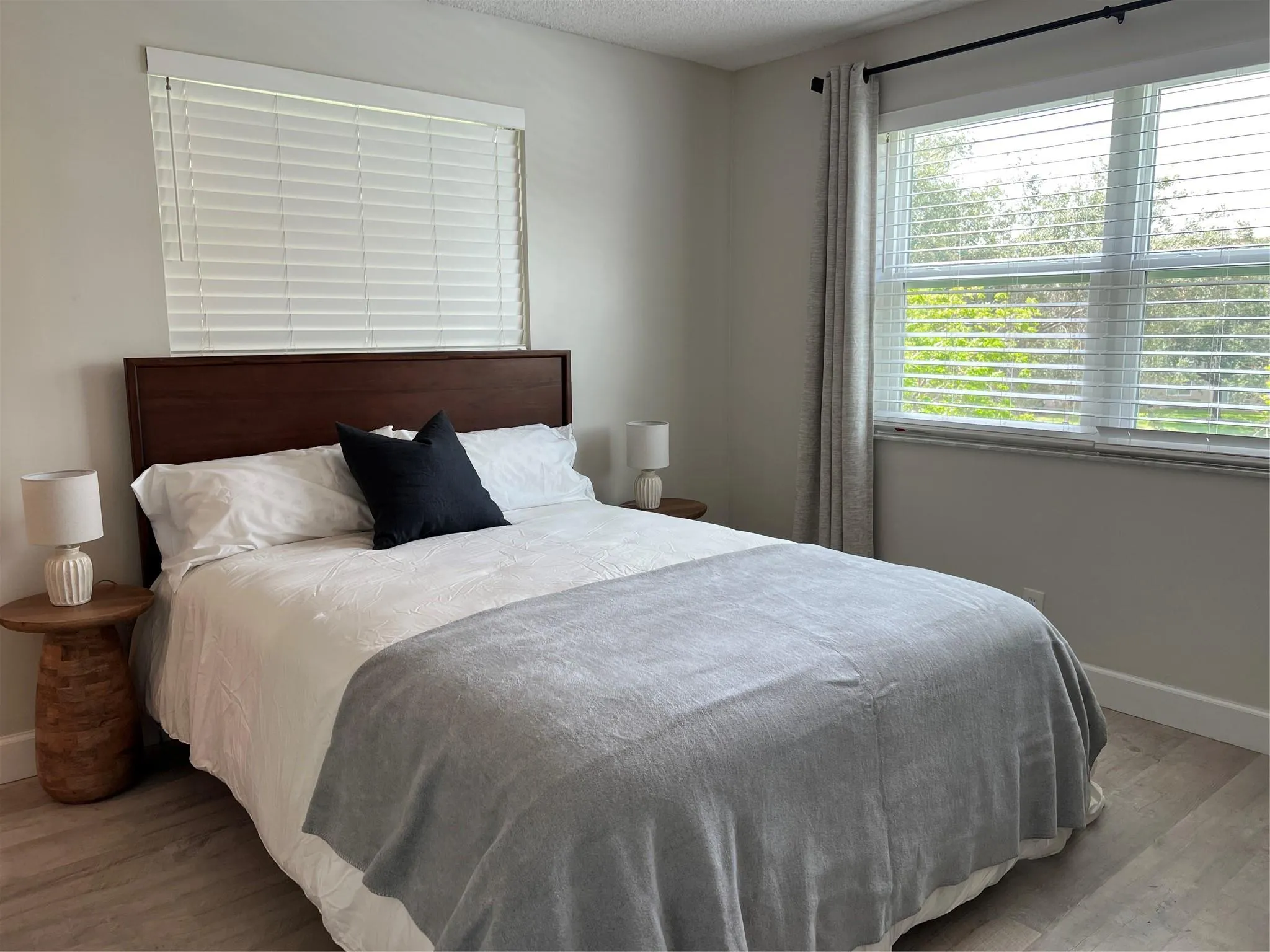 2220 N Cypress Bend Dr, #301