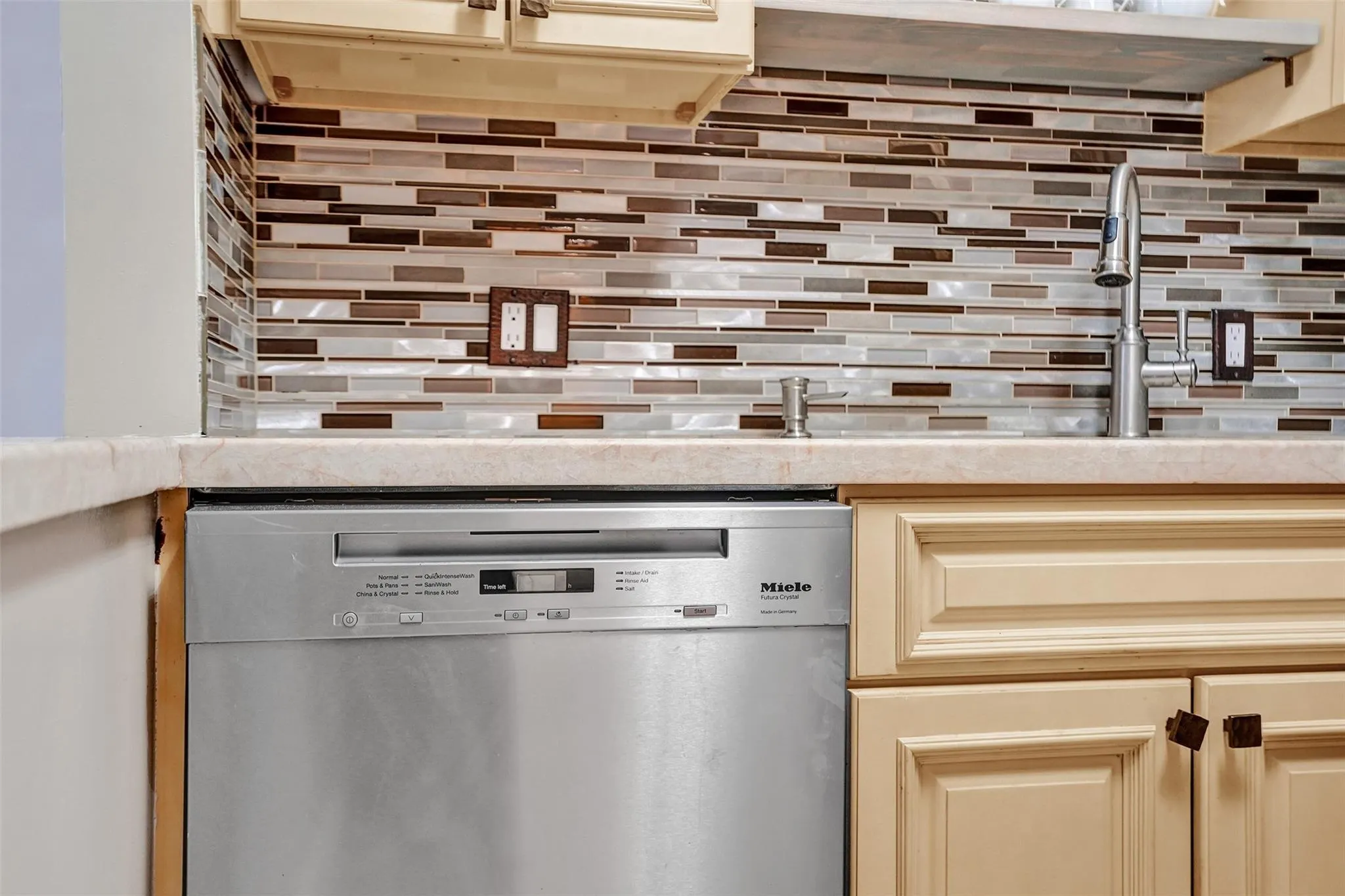 101 E Mcnab Rd, #407