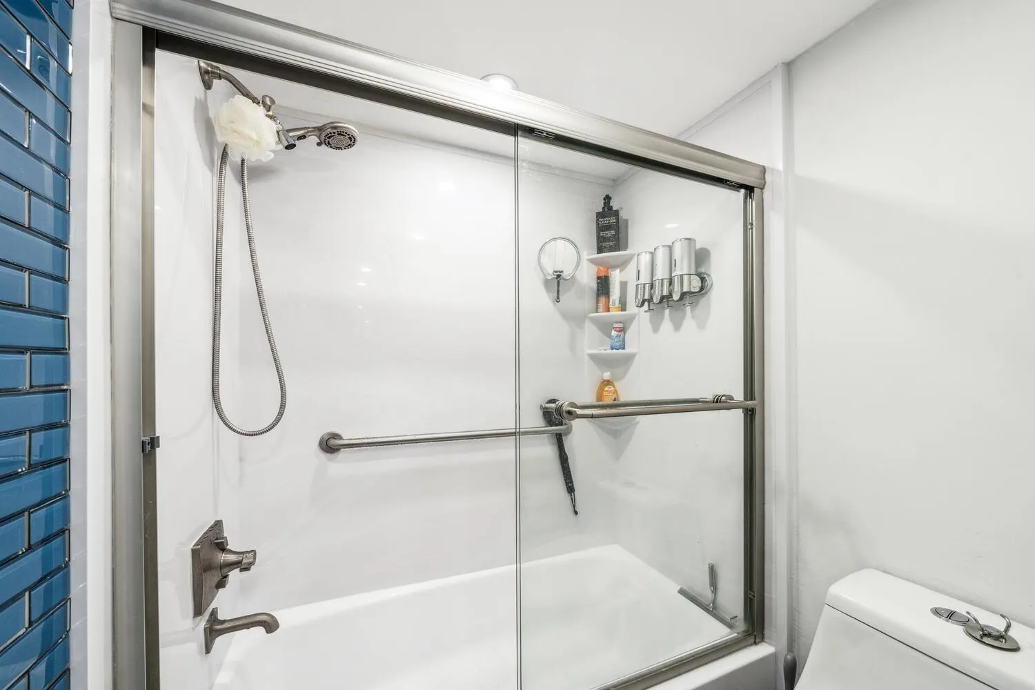 859 Jeffery Street, #6090