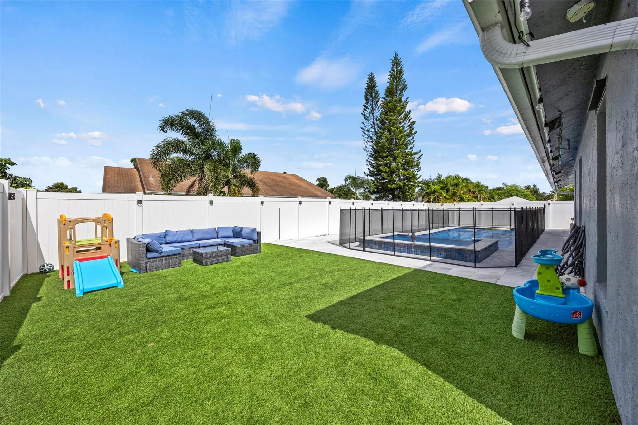 8441 Winnipesaukee Way