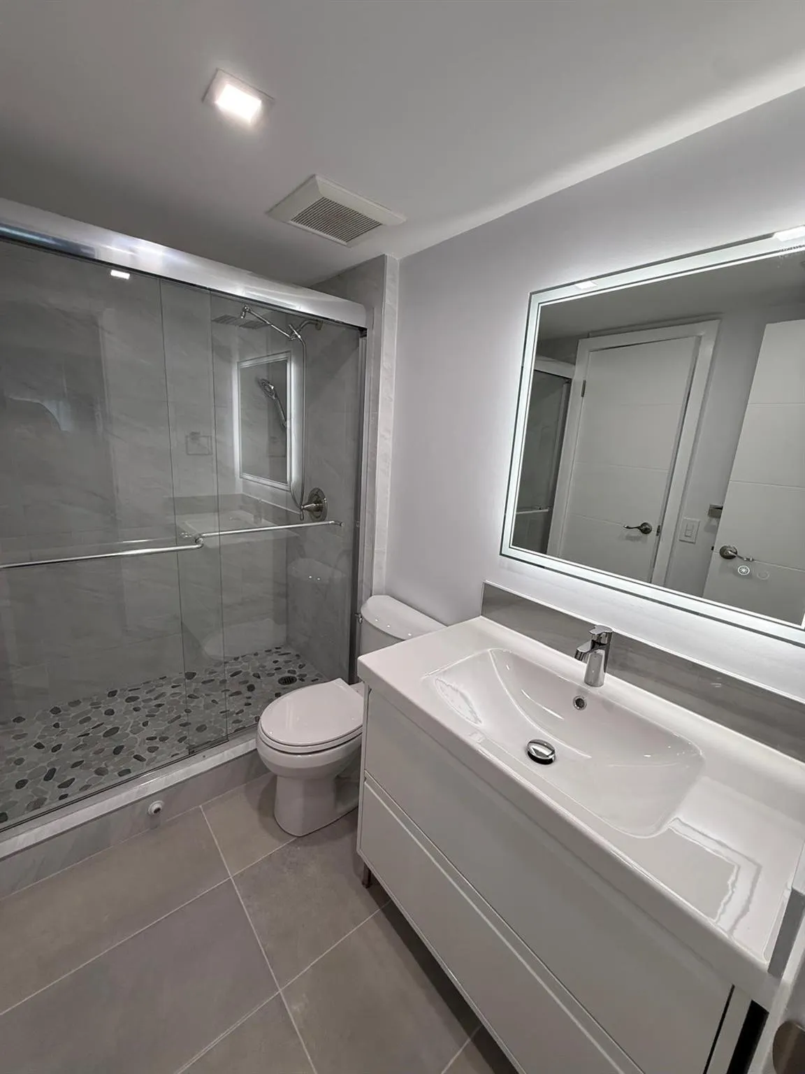 16465 NE 22nd Ave, #105