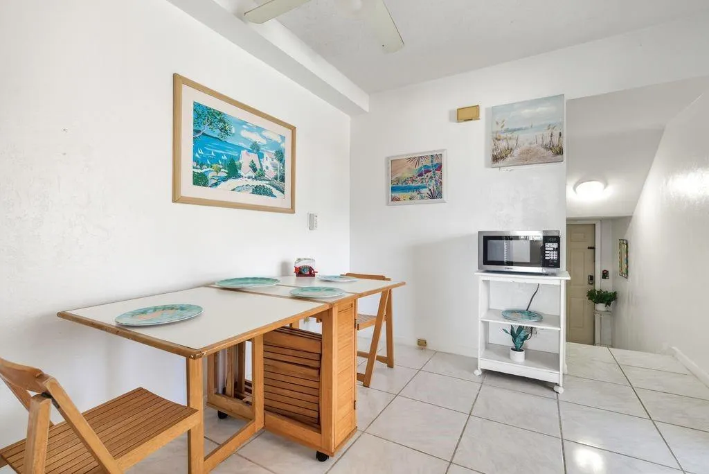 201 Van Buren St, #109