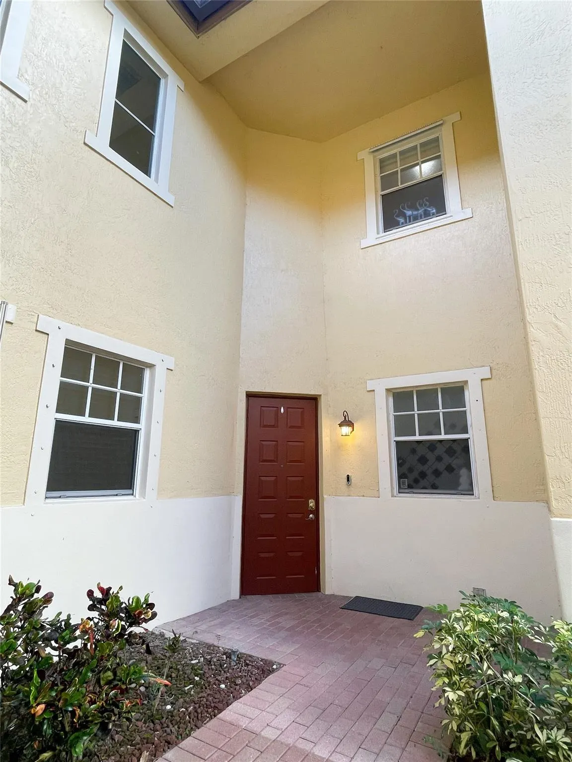5780 NW 120th Ave