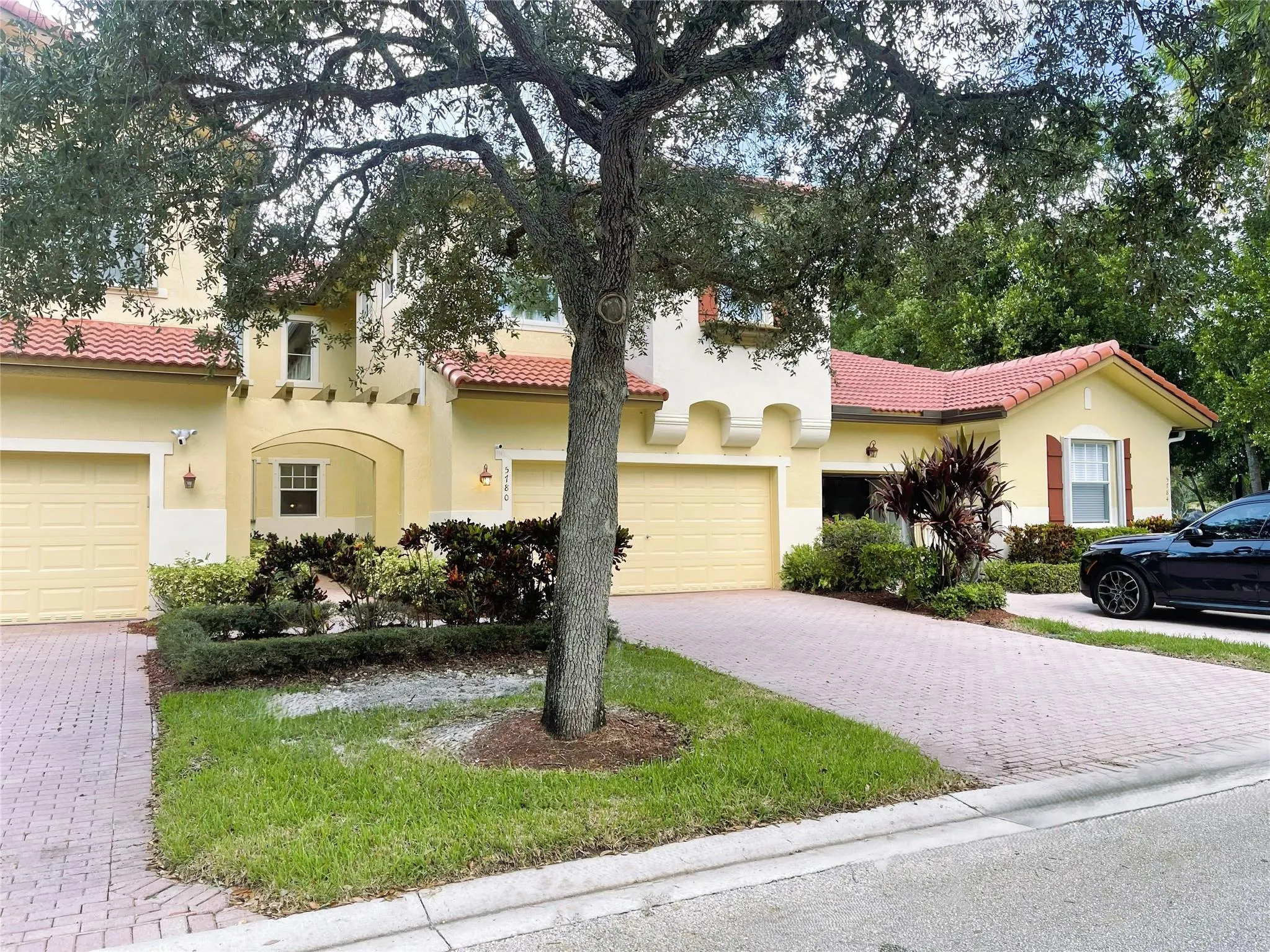 5780 NW 120th Ave
