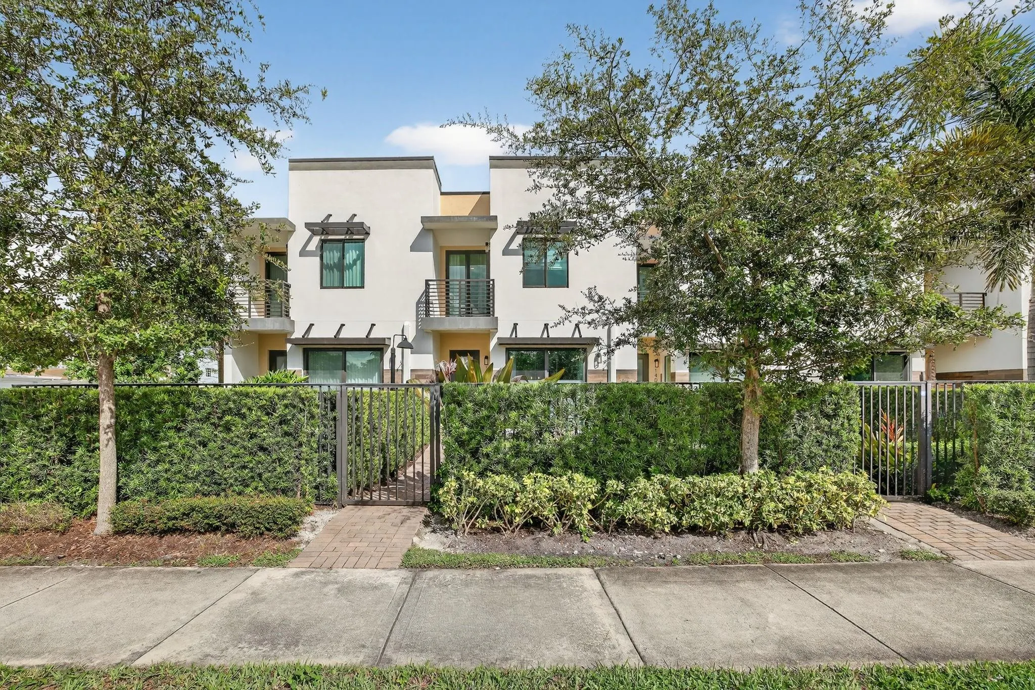 1402 SW 4th Ave, #1402